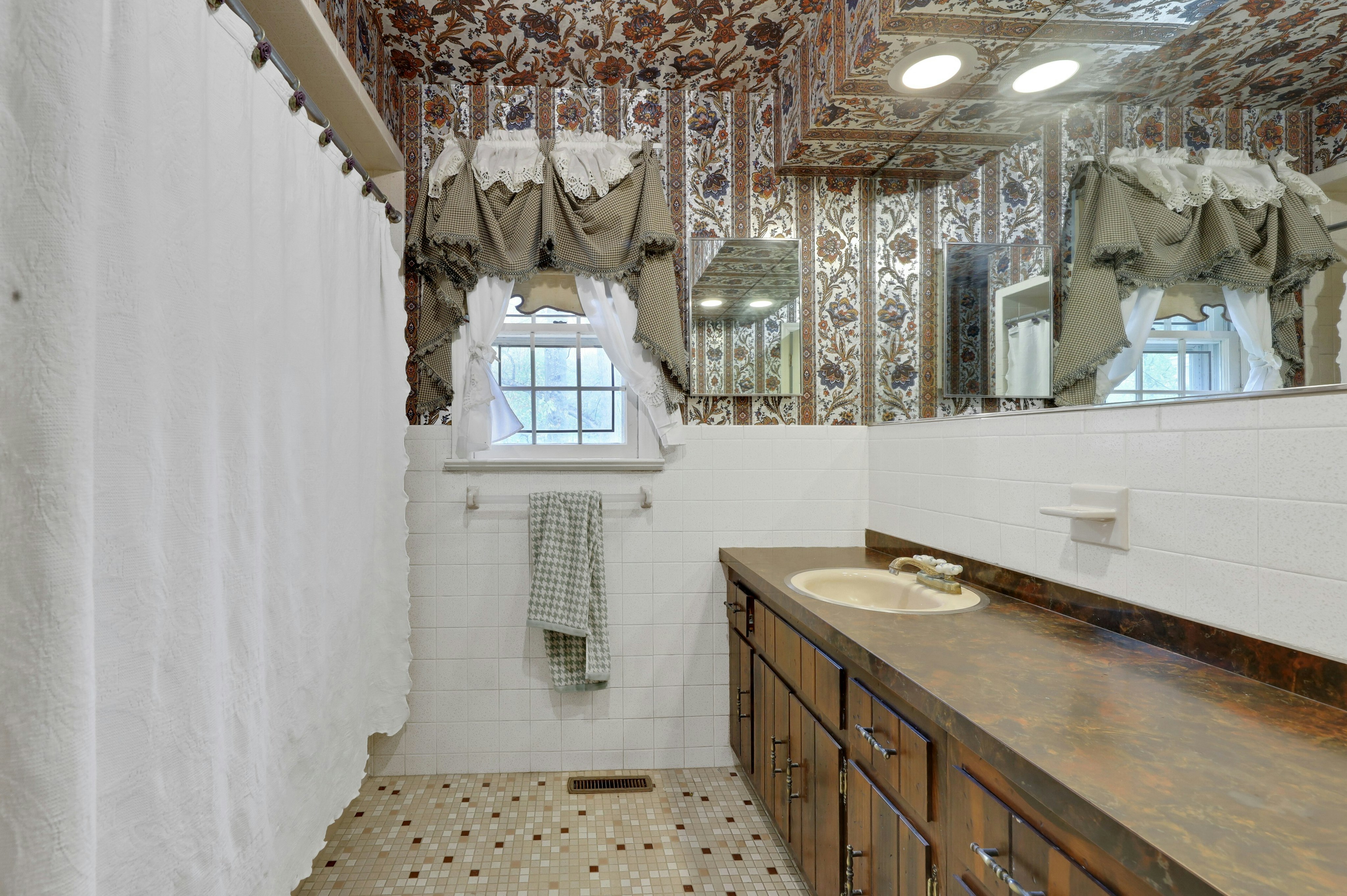 1138 High Mountain Road 