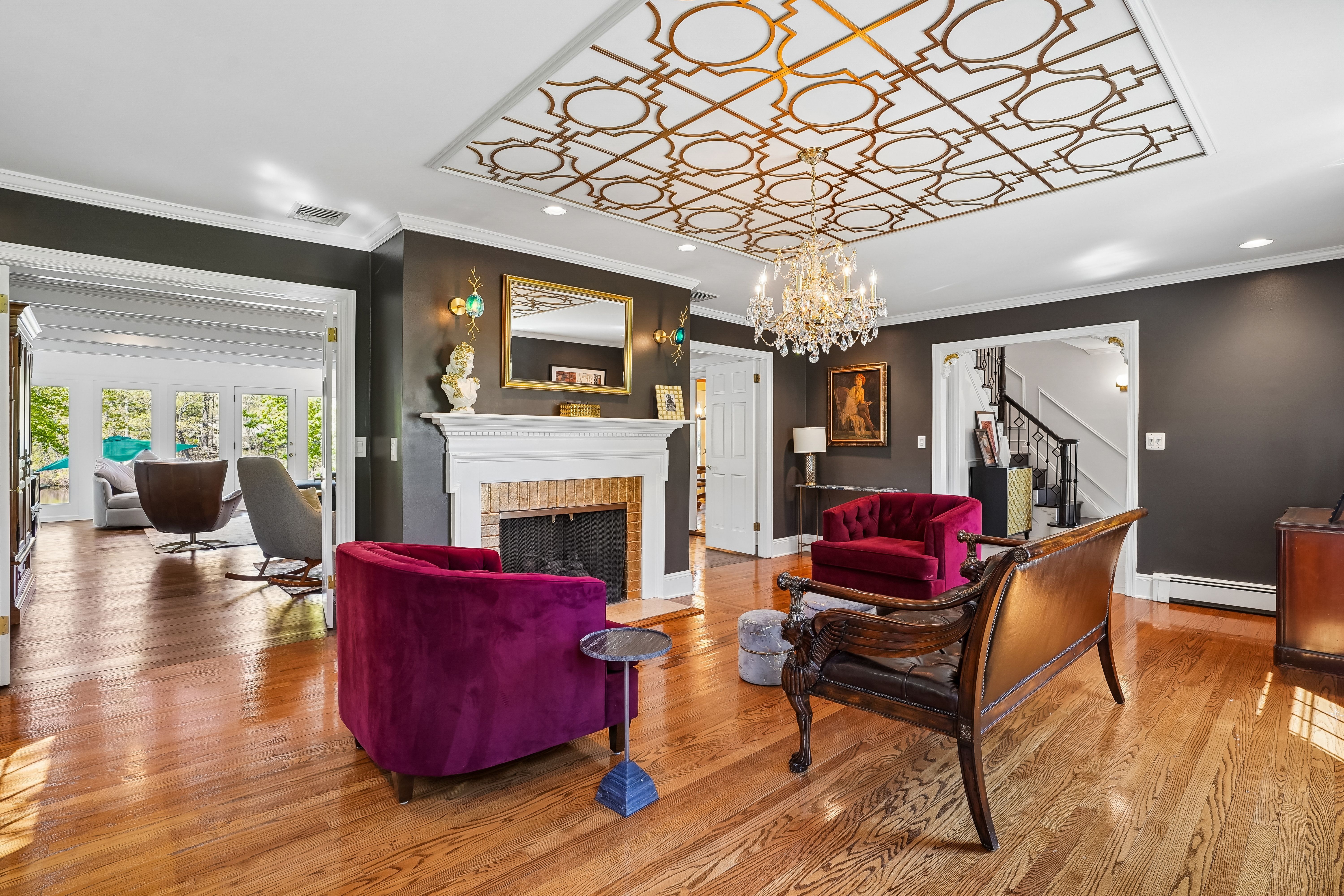 372 Lakeview Drive 