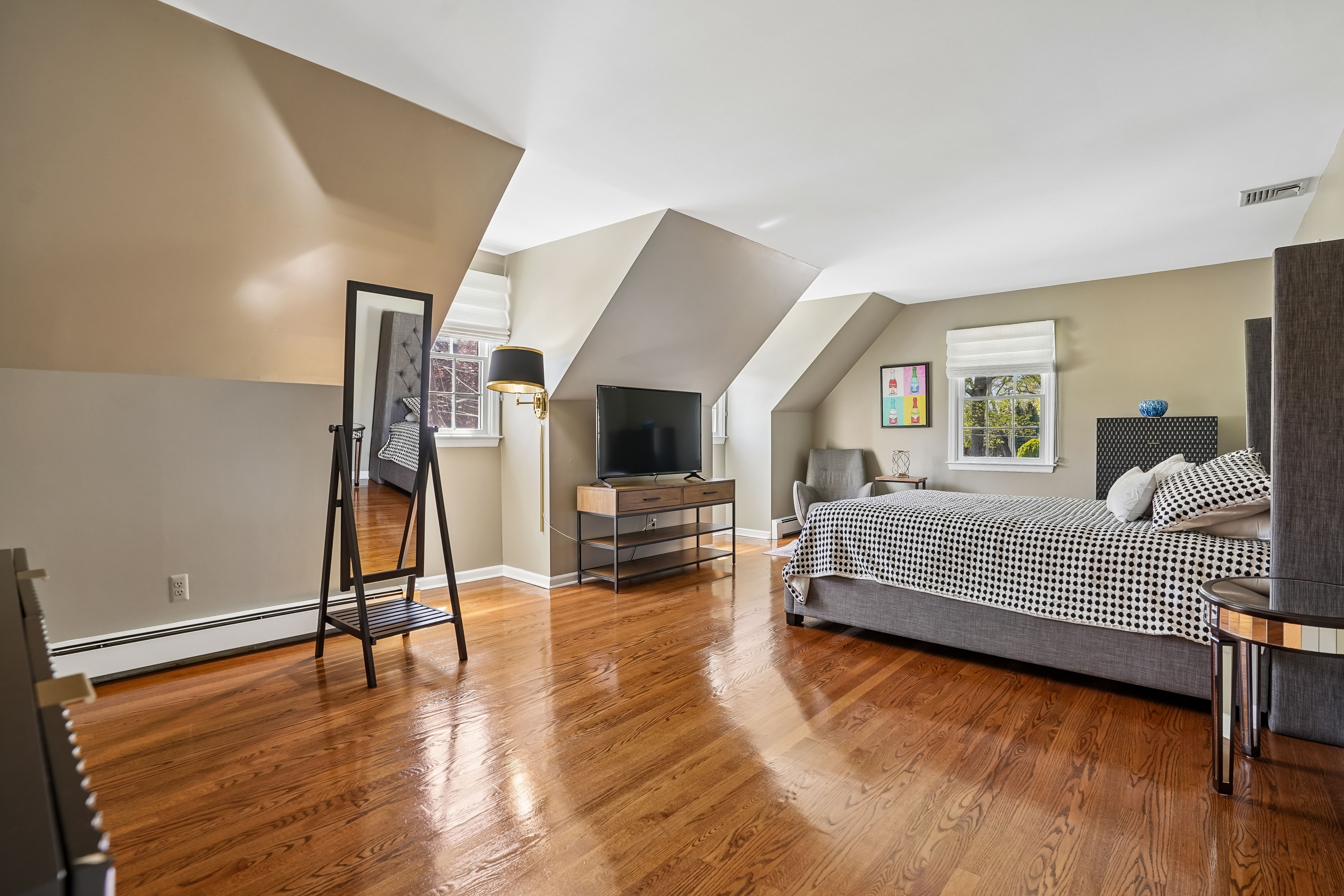 372 Lakeview Drive 