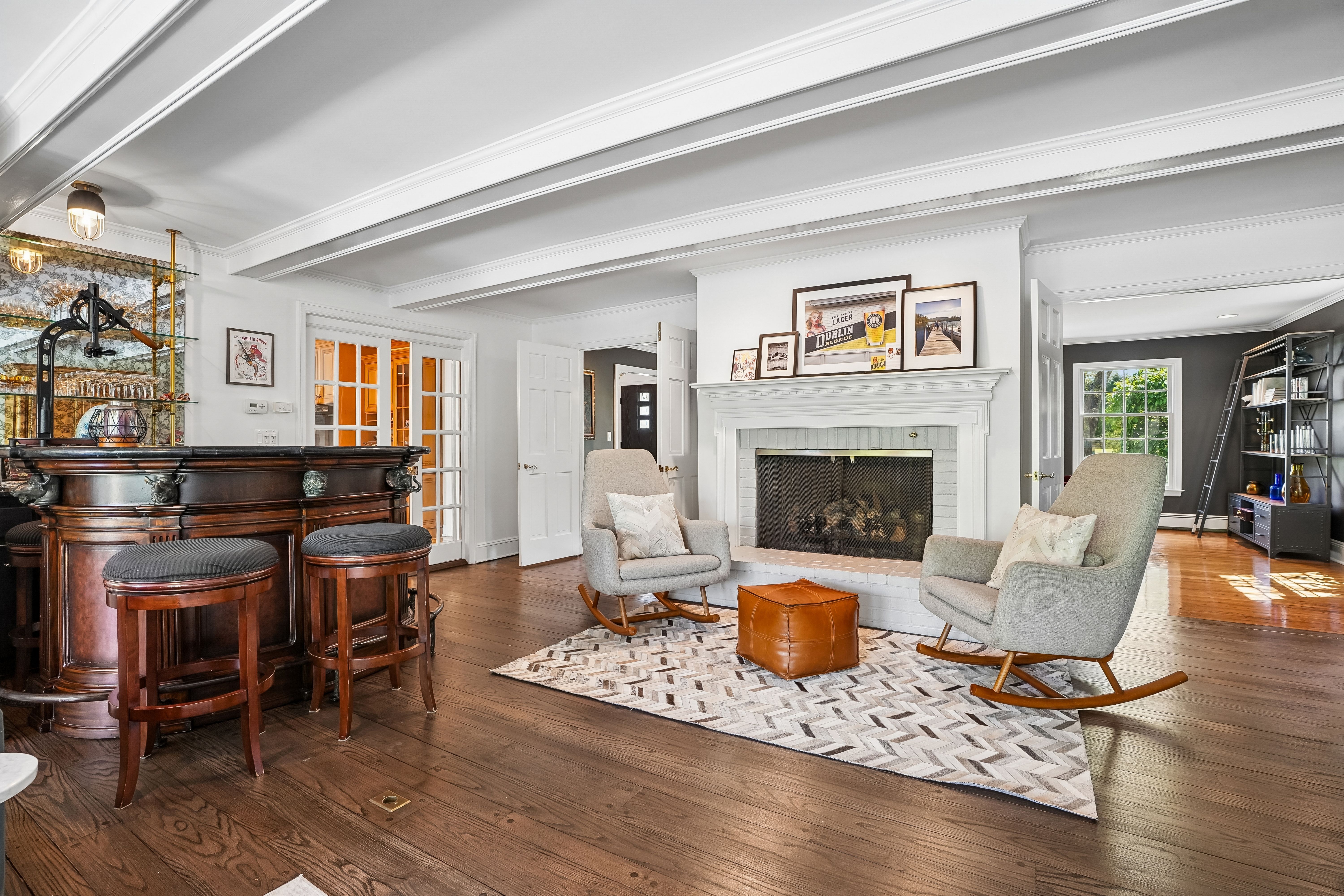 372 Lakeview Drive 