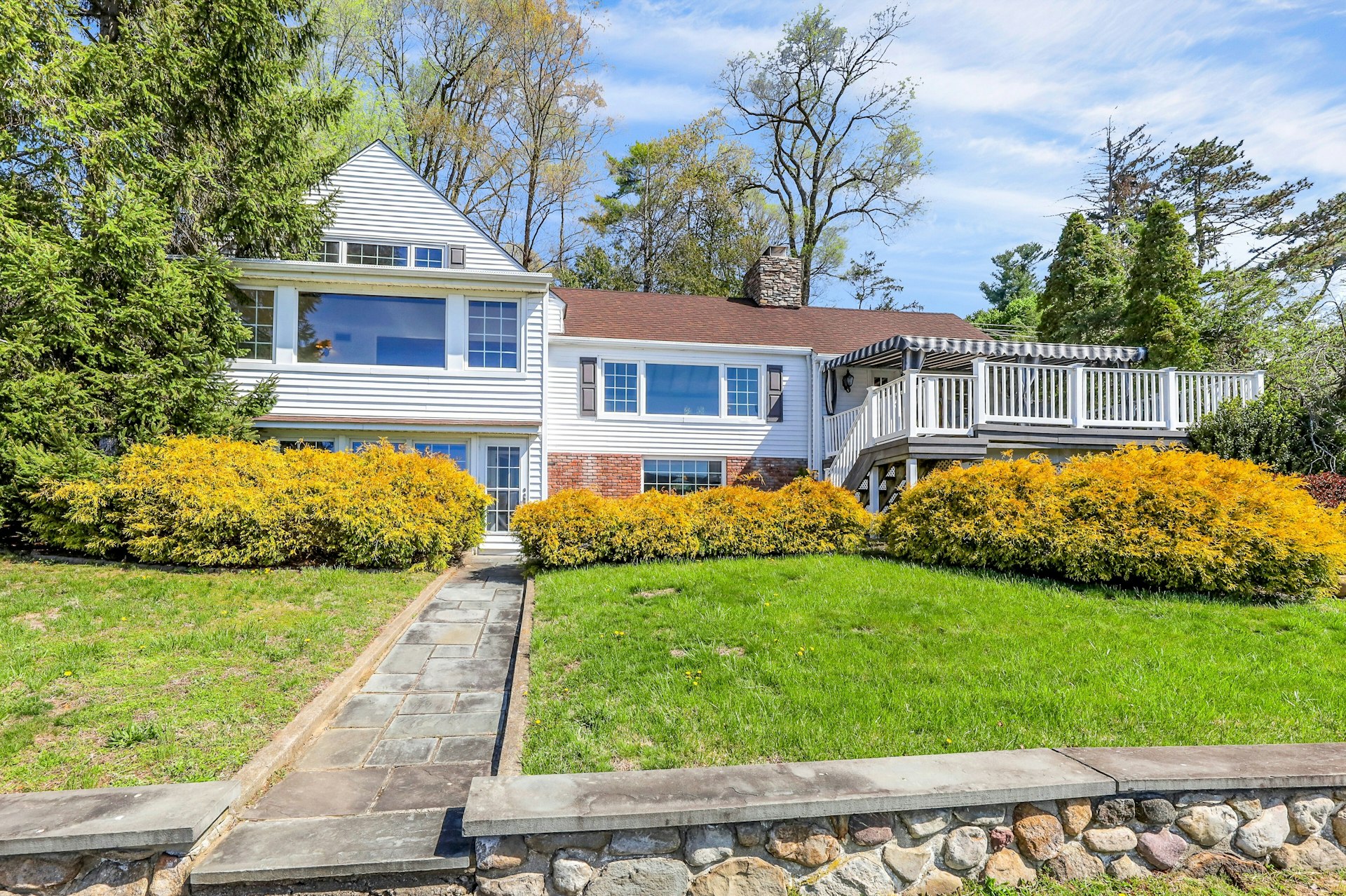50 Shore Trail 
