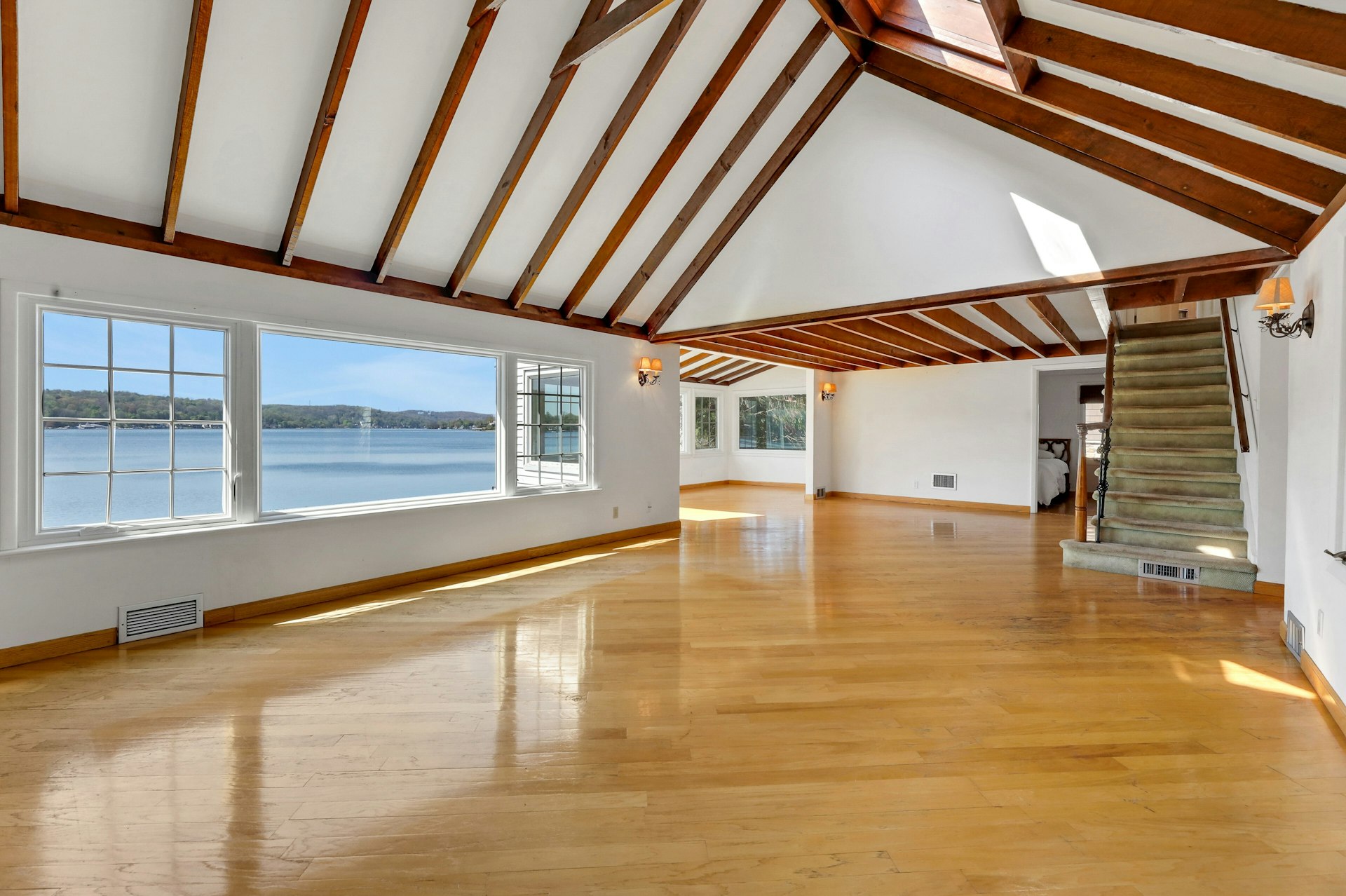 50 Shore Trail 