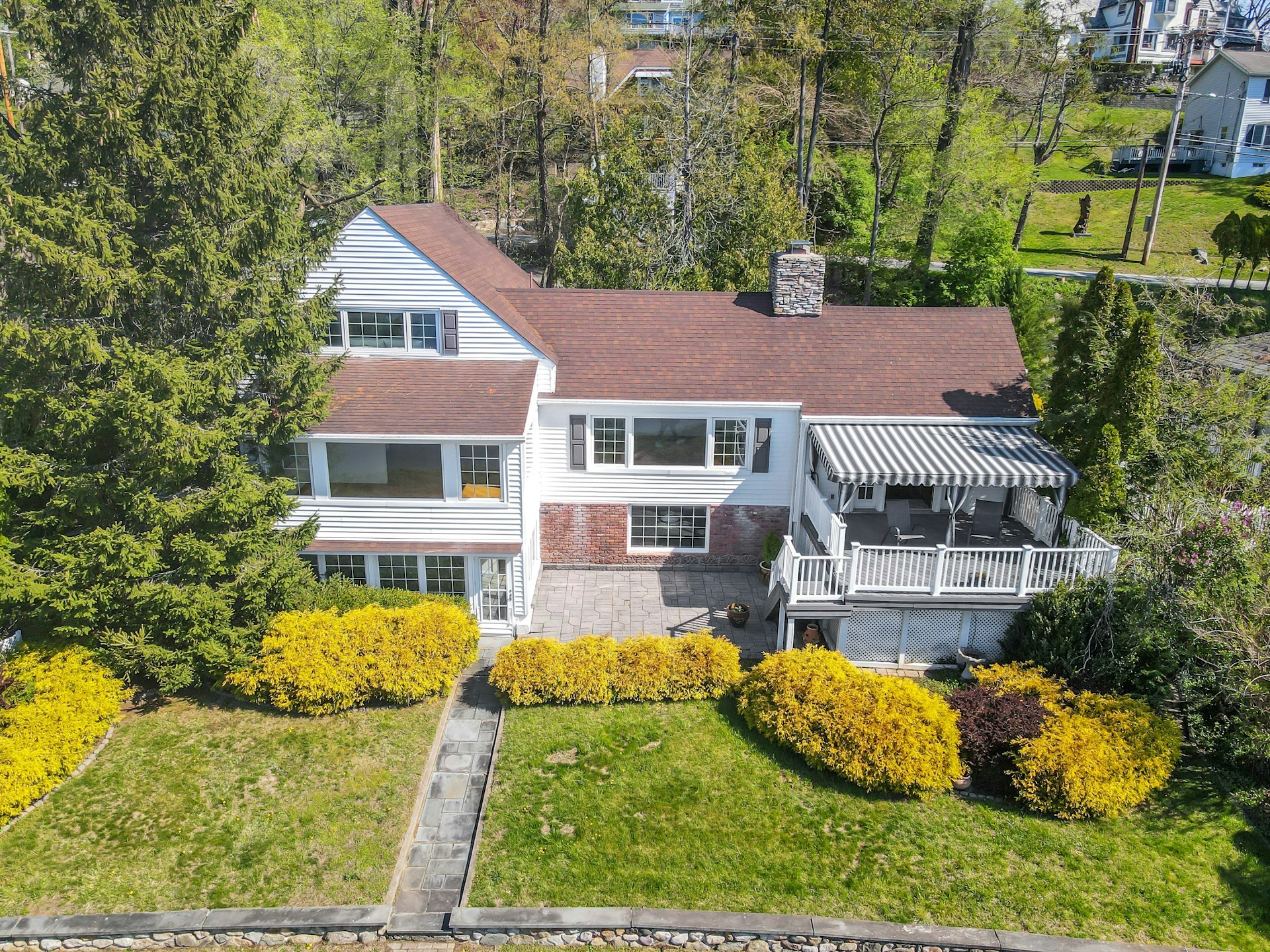 50 Shore Trail 