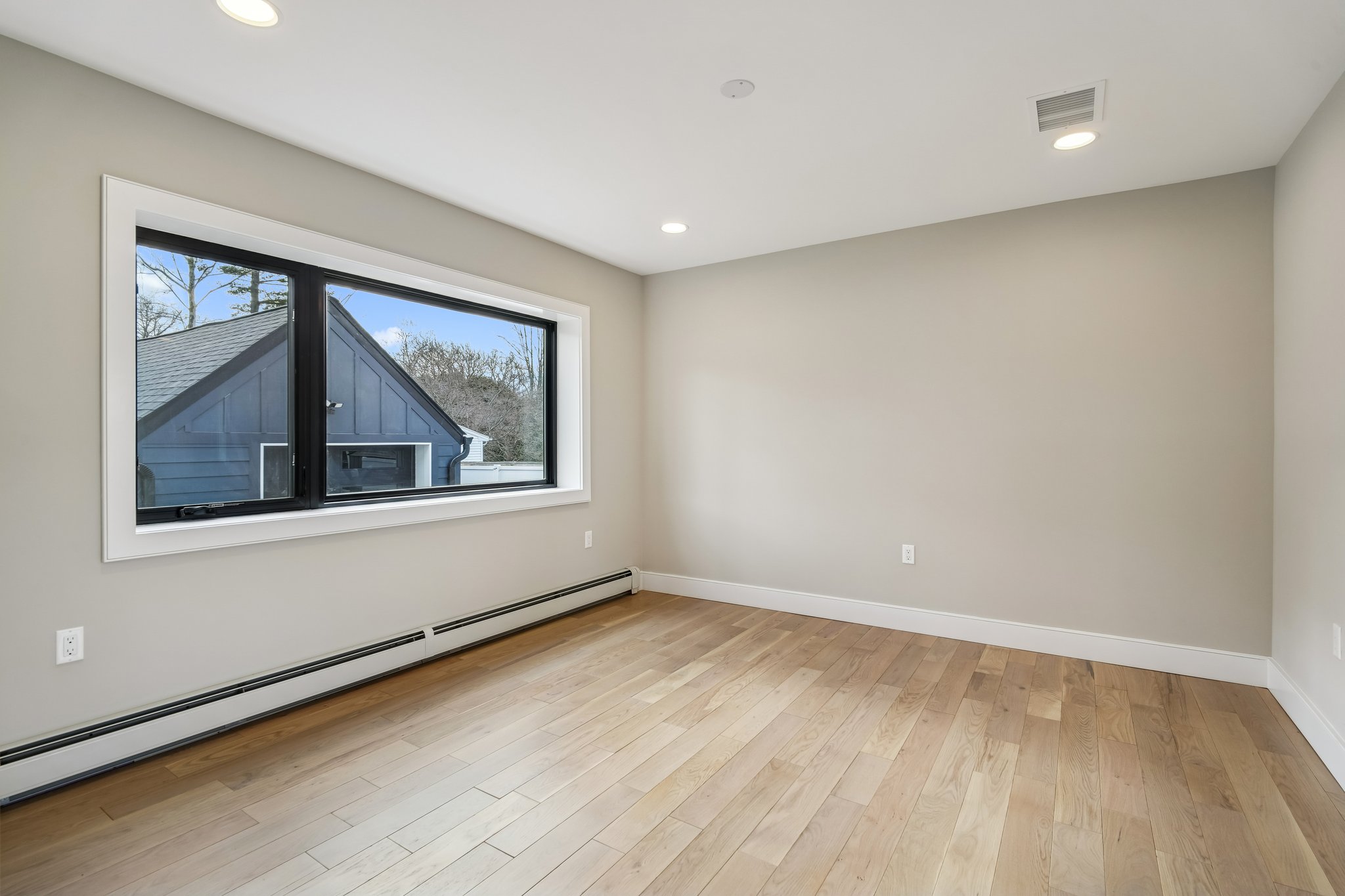292 Magnolia Avenue 