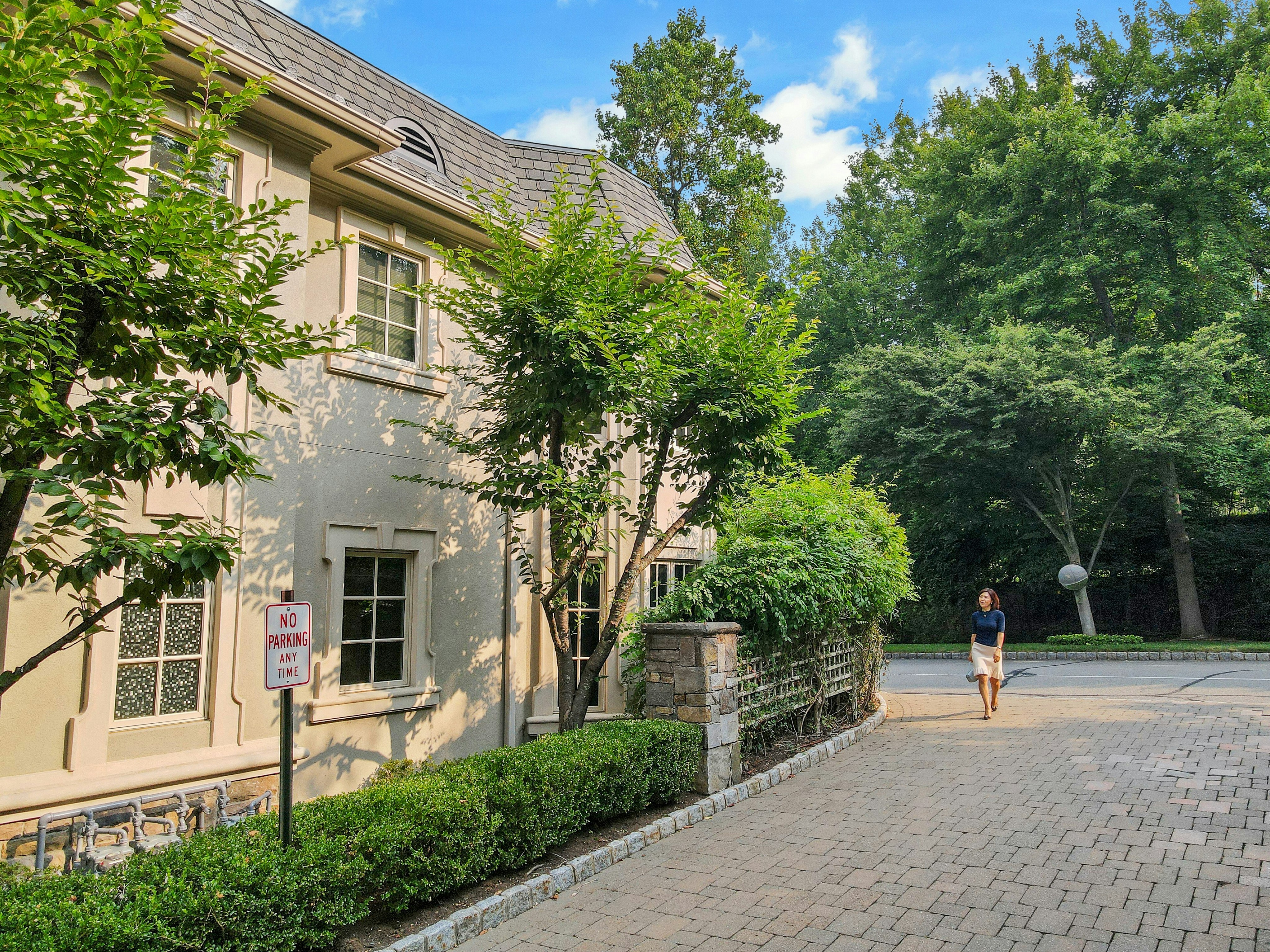414 Bellaire Drive 