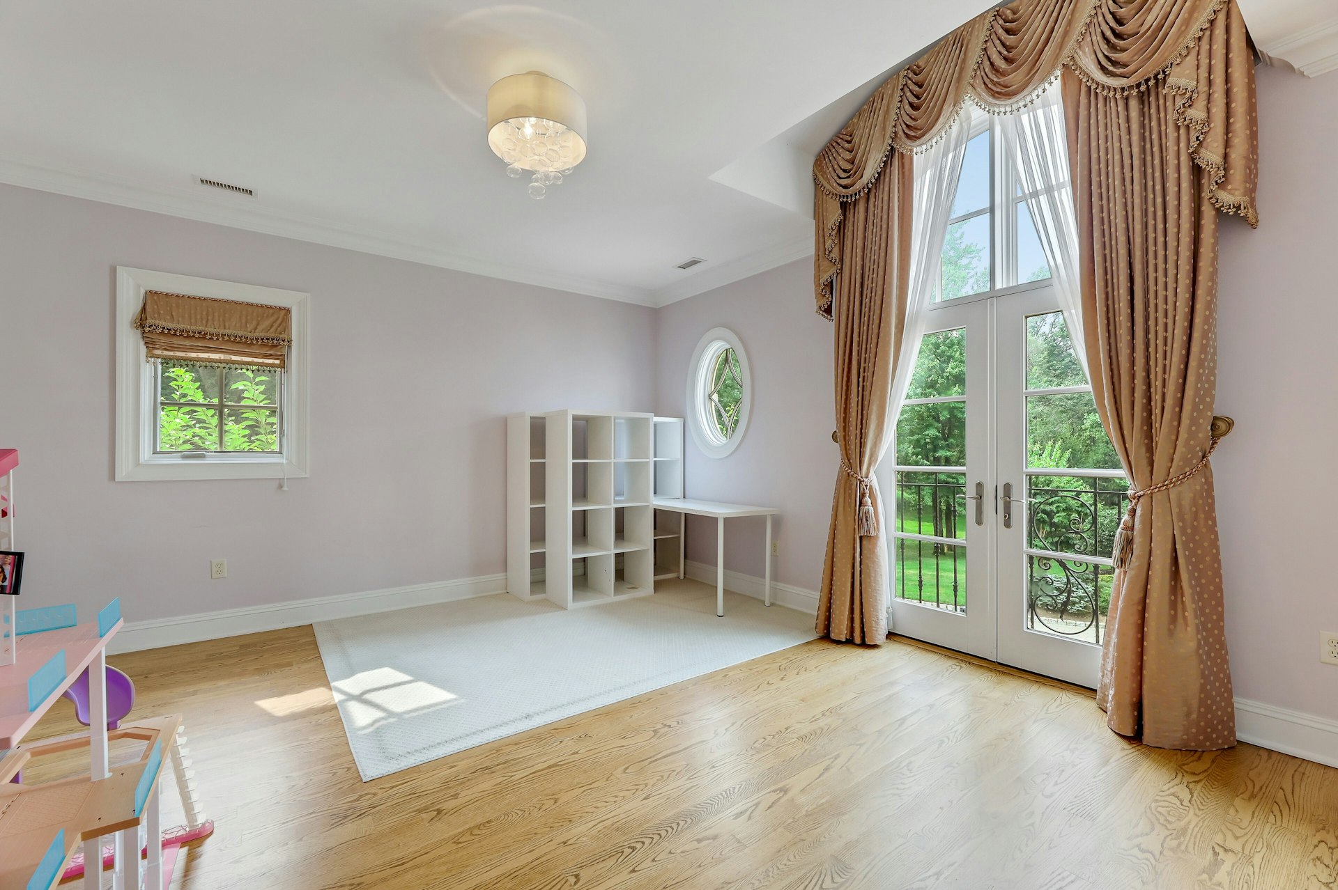 414 Bellaire Drive 