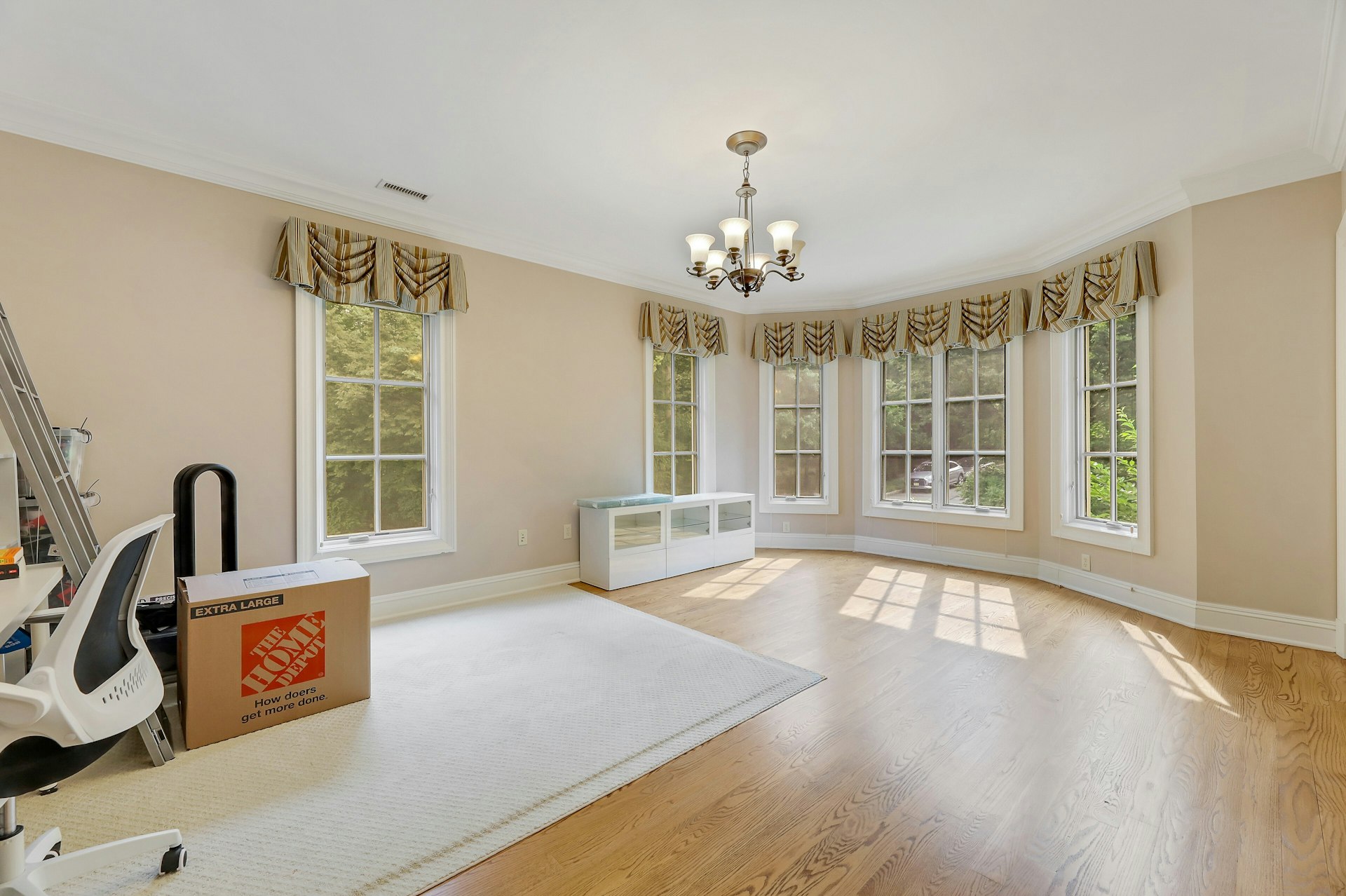 414 Bellaire Drive 
