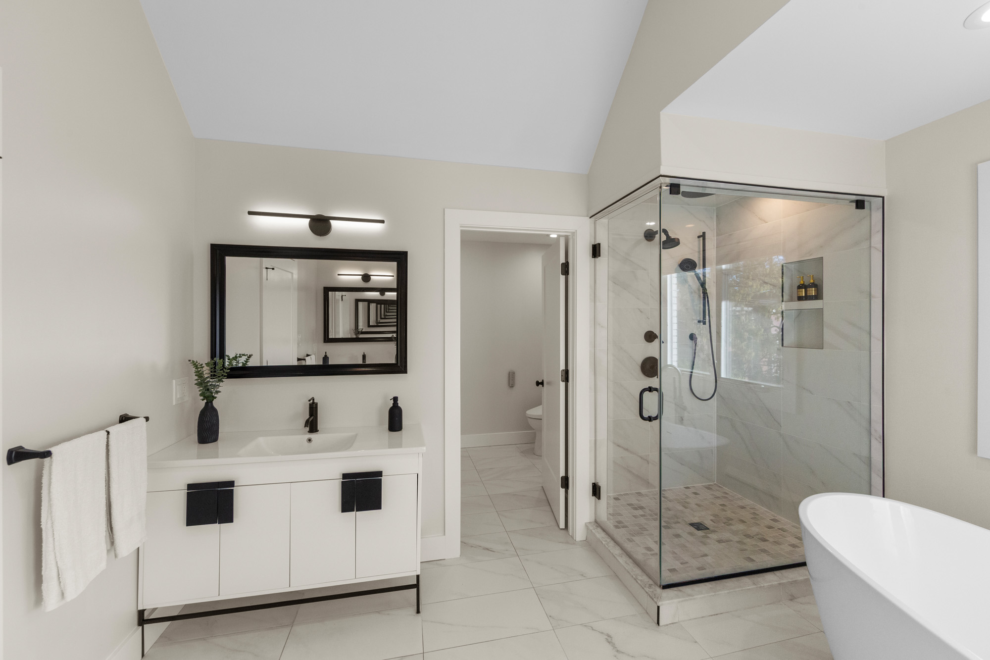 1221 Fairmount Place