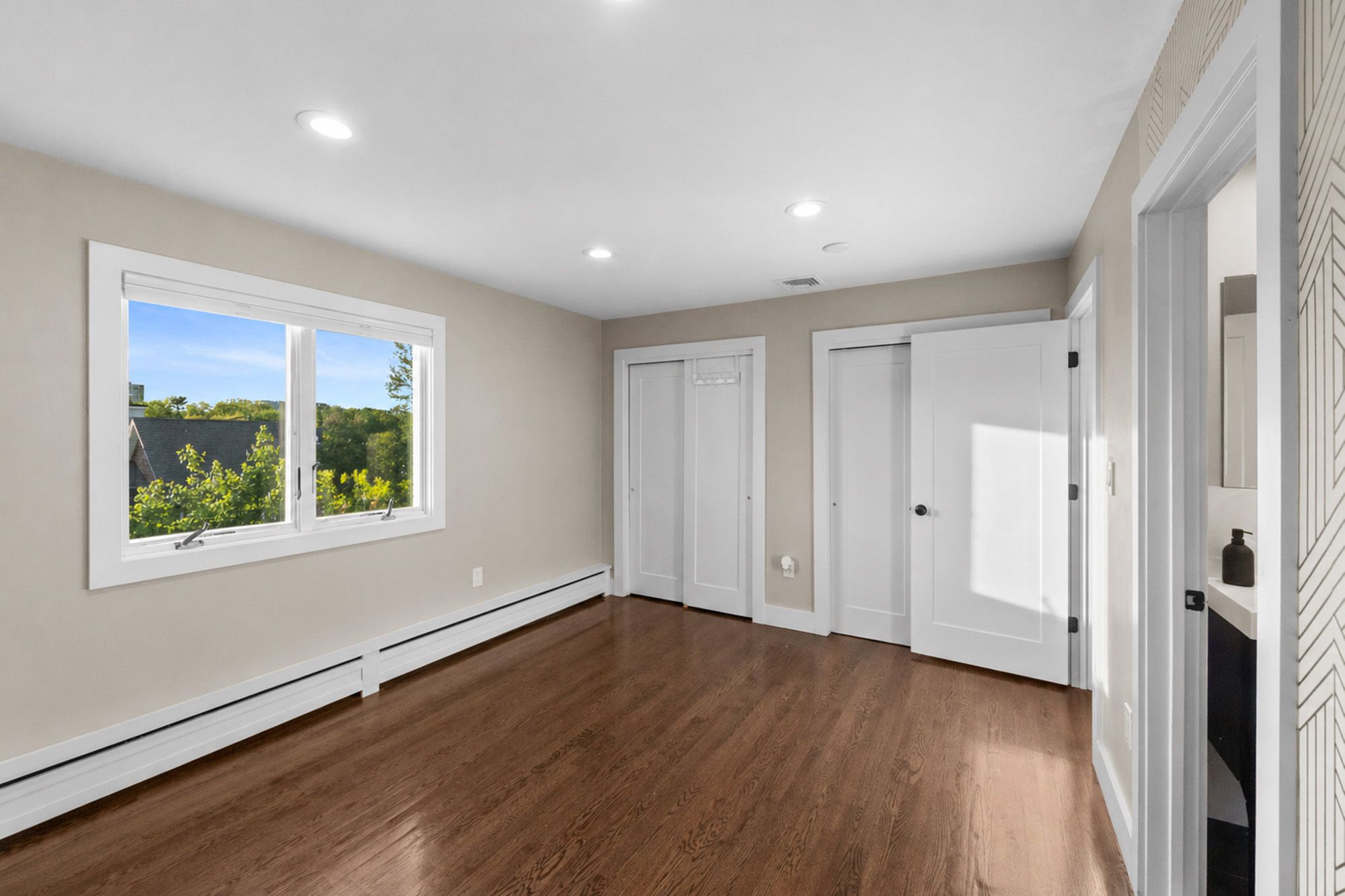 1221 Fairmount Place