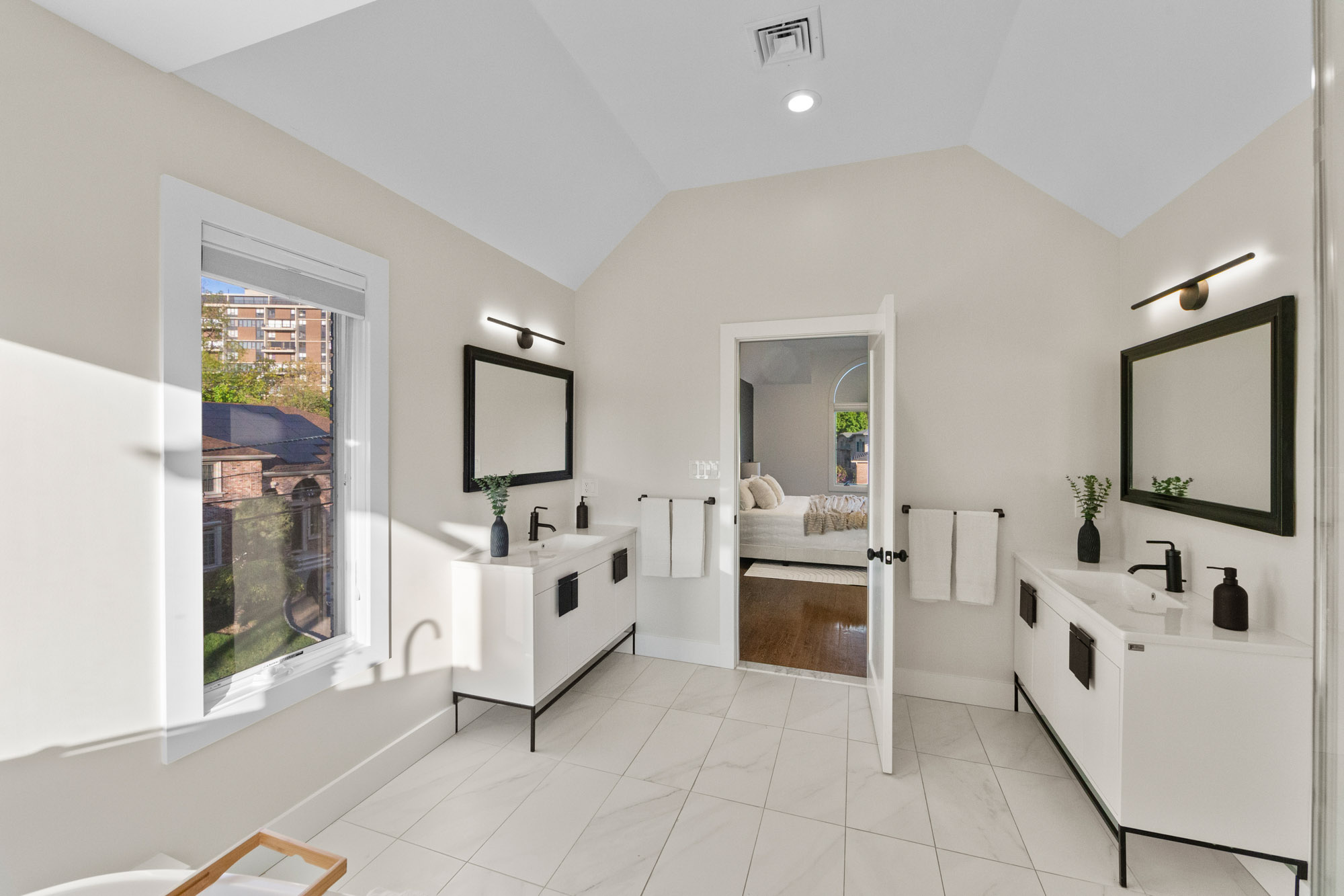 1221 Fairmount Place