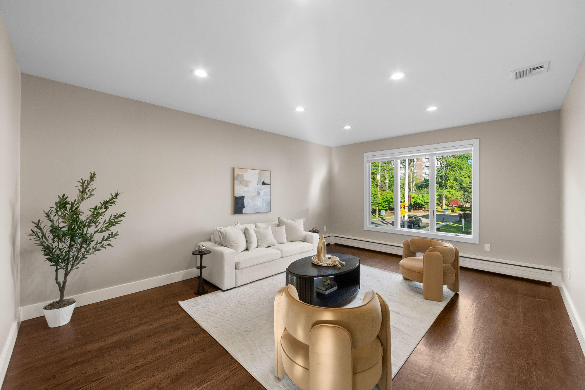 1221 Fairmount Place