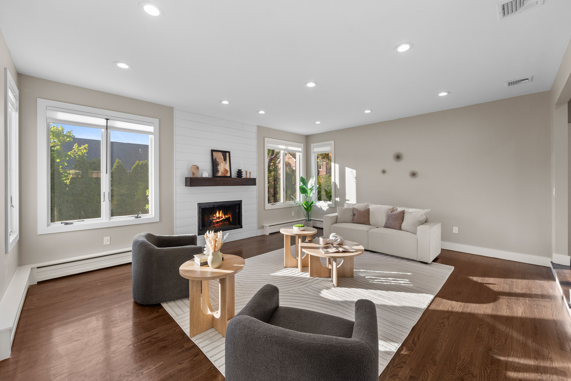 1221 Fairmount Place