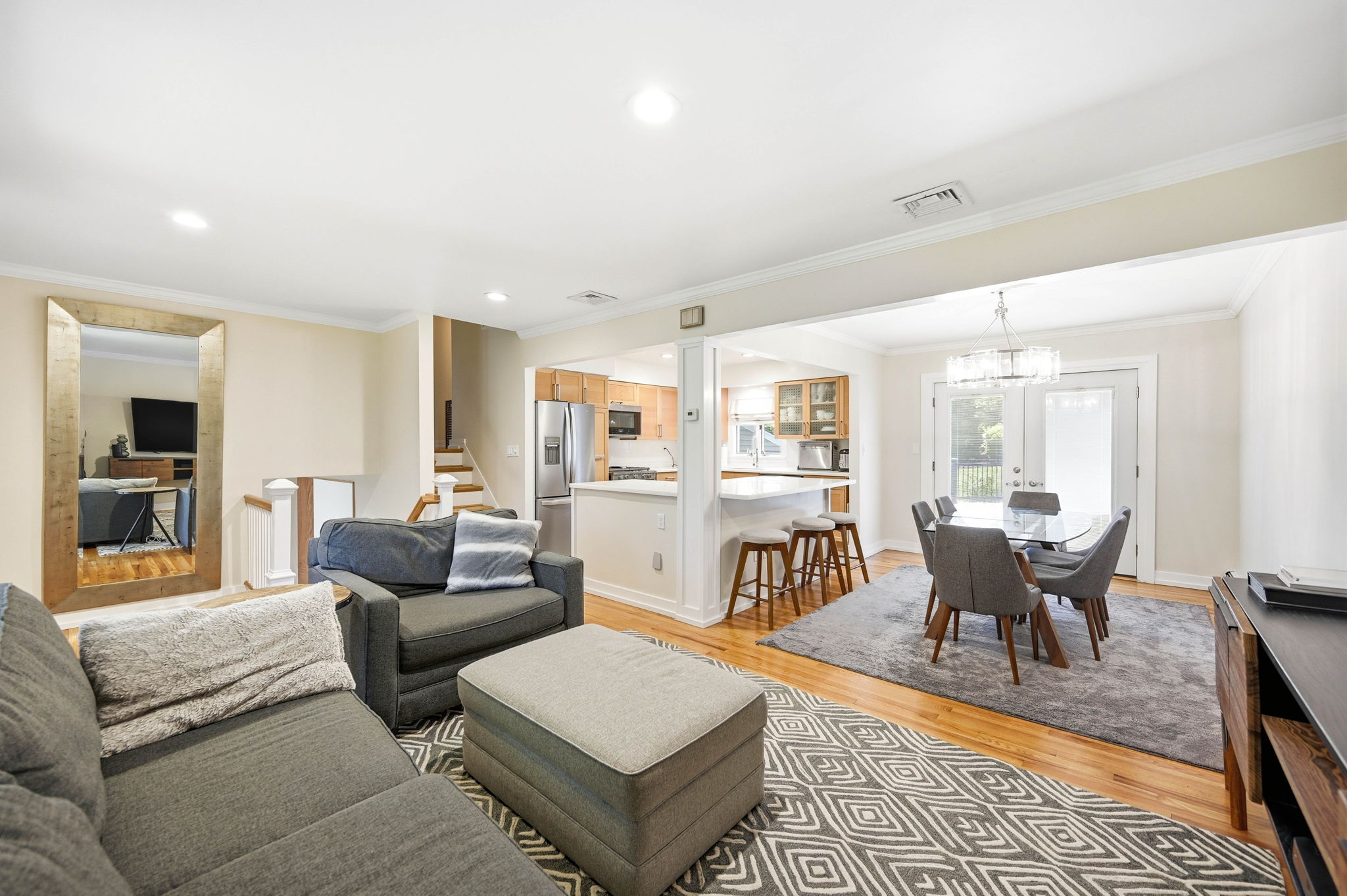 4 Ackerman Street 
