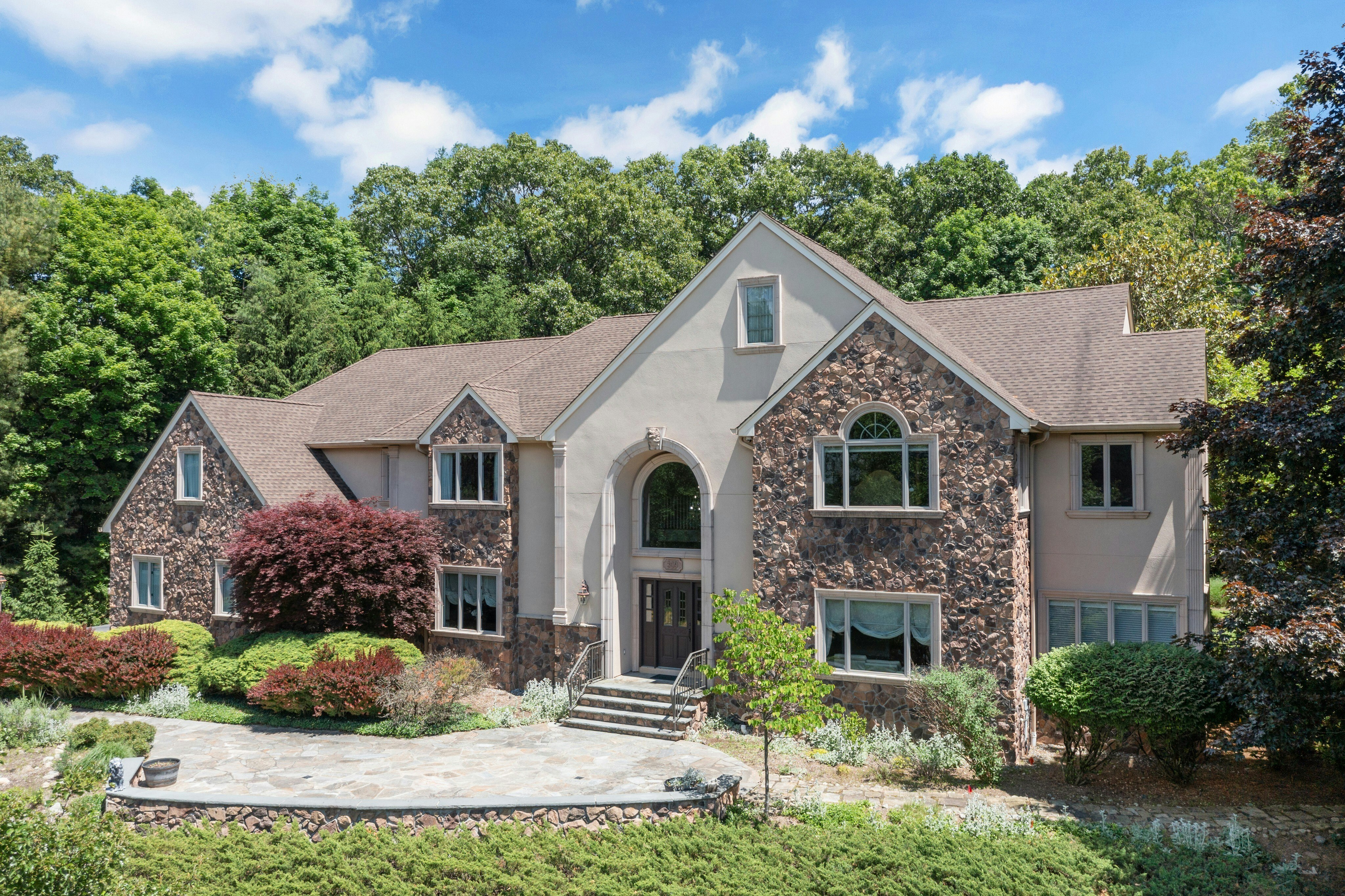 309 Skyridge Road 