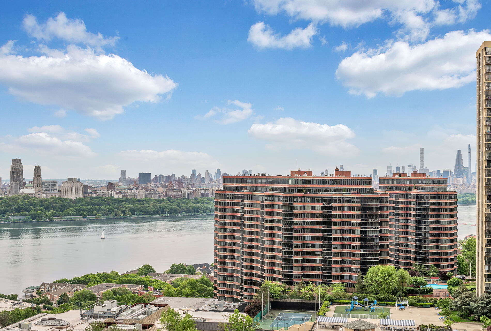 800 Palisade Avenue #1701
