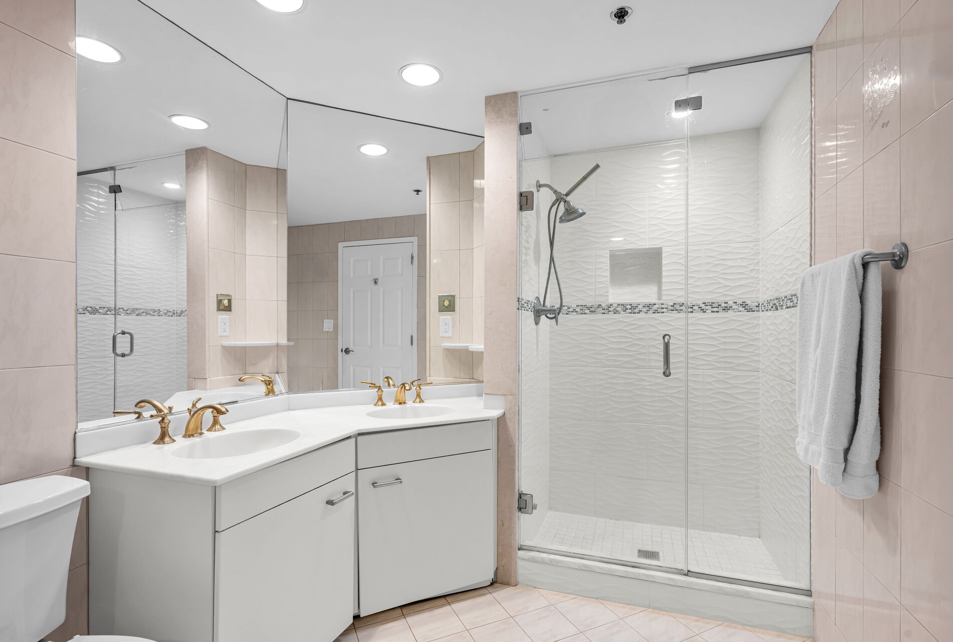 800 Palisade Avenue #1701