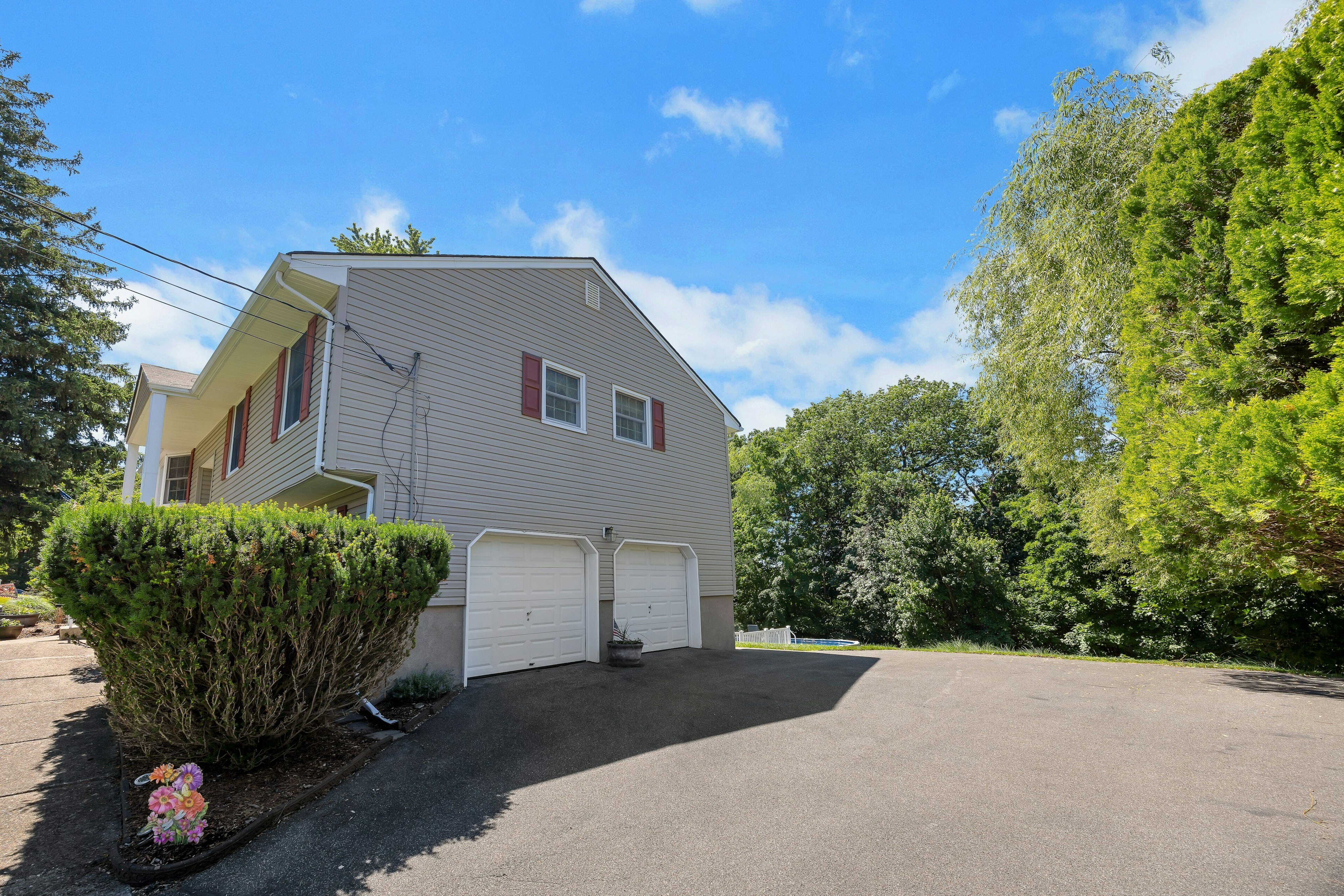32 Tuscarora Drive 