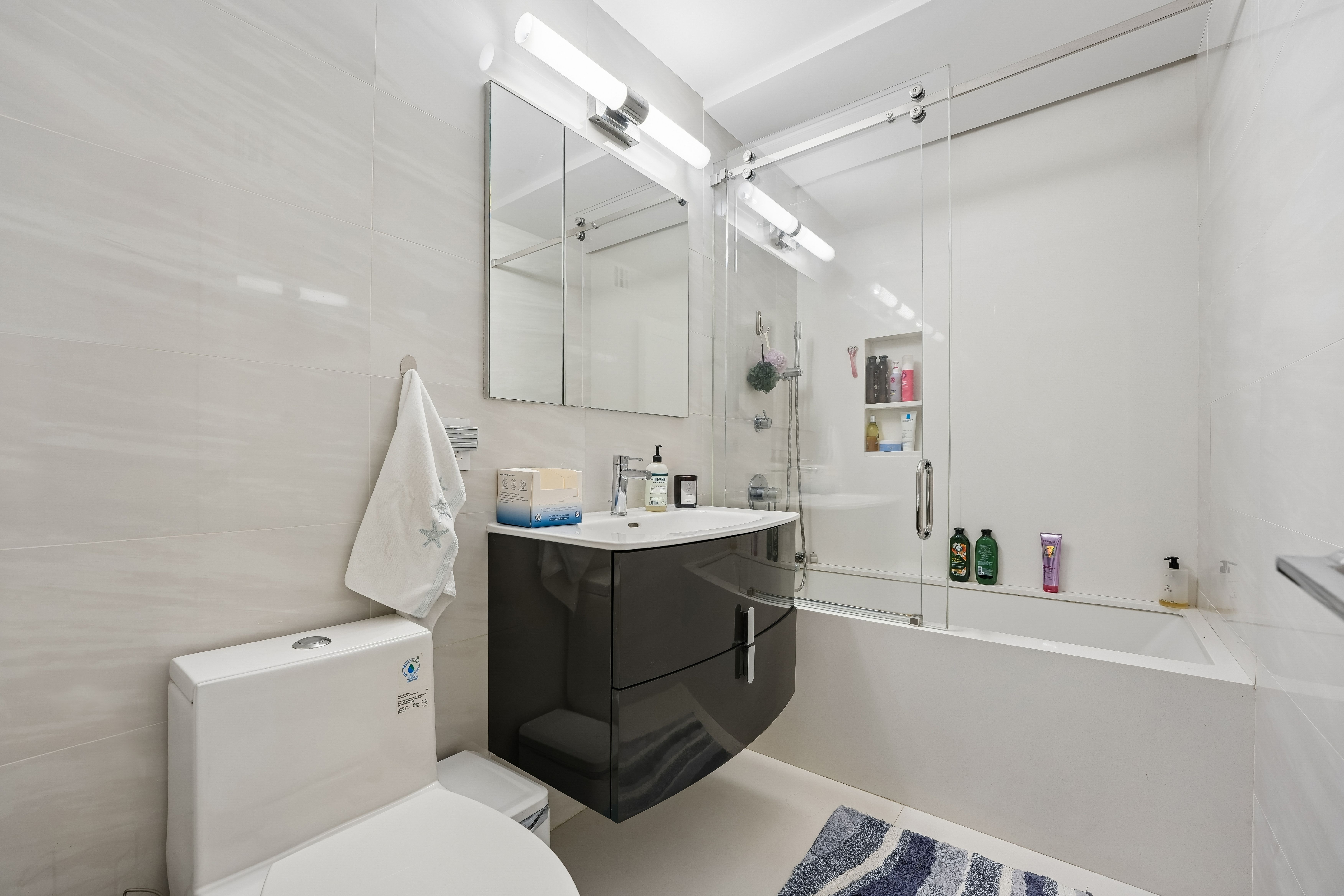 555 North Avenue #1V