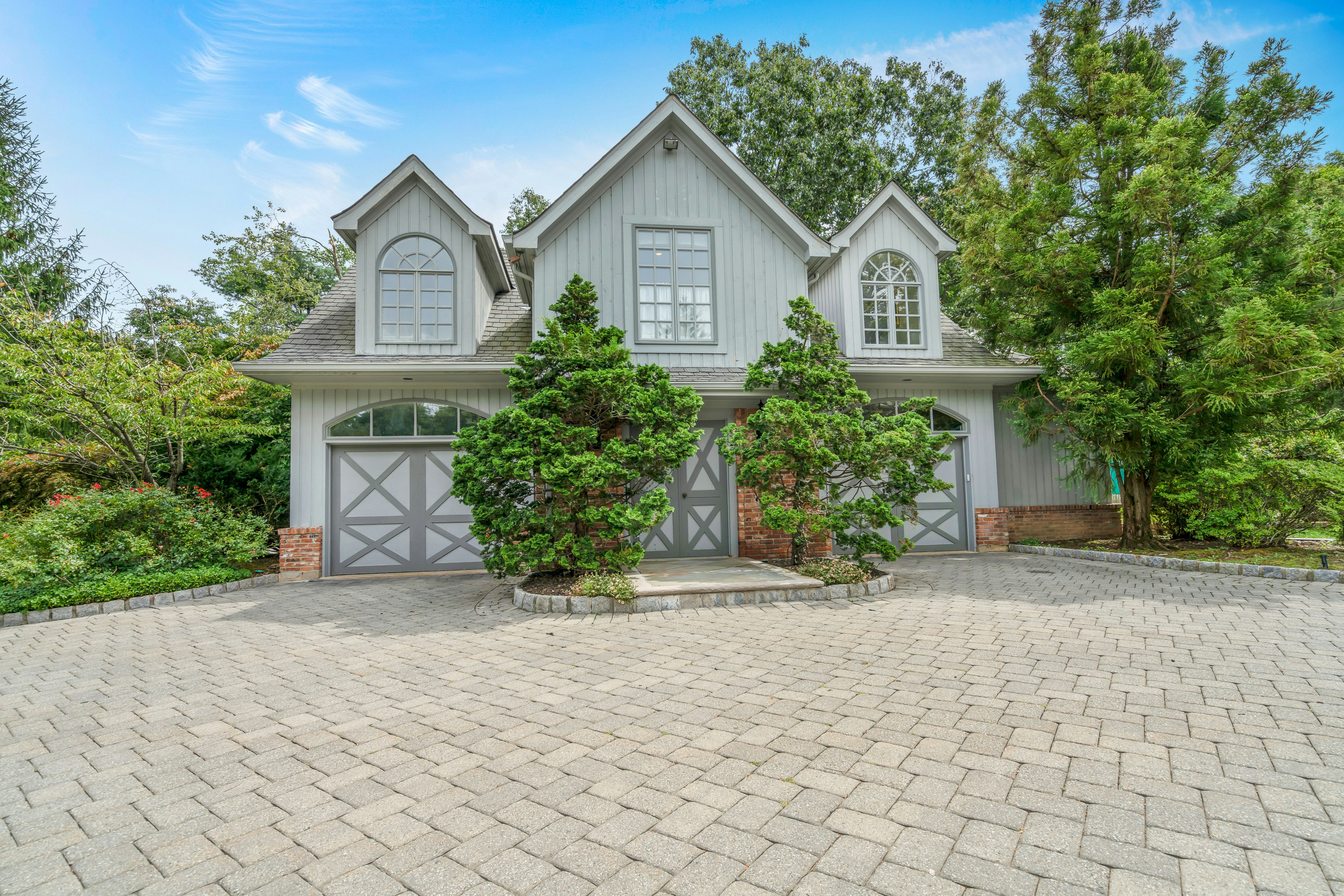 1055 High Mountain Road 