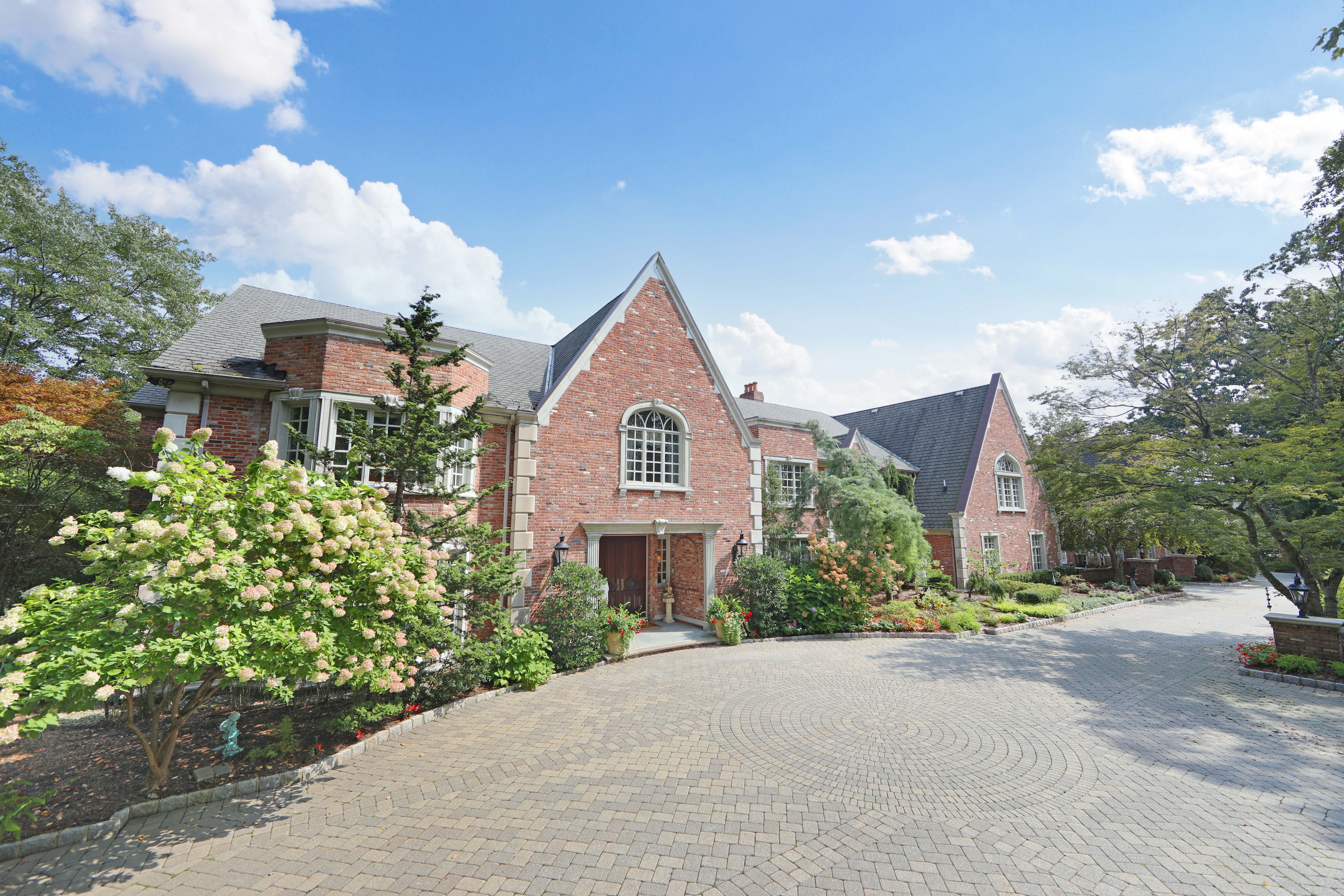 1055 High Mountain Road 