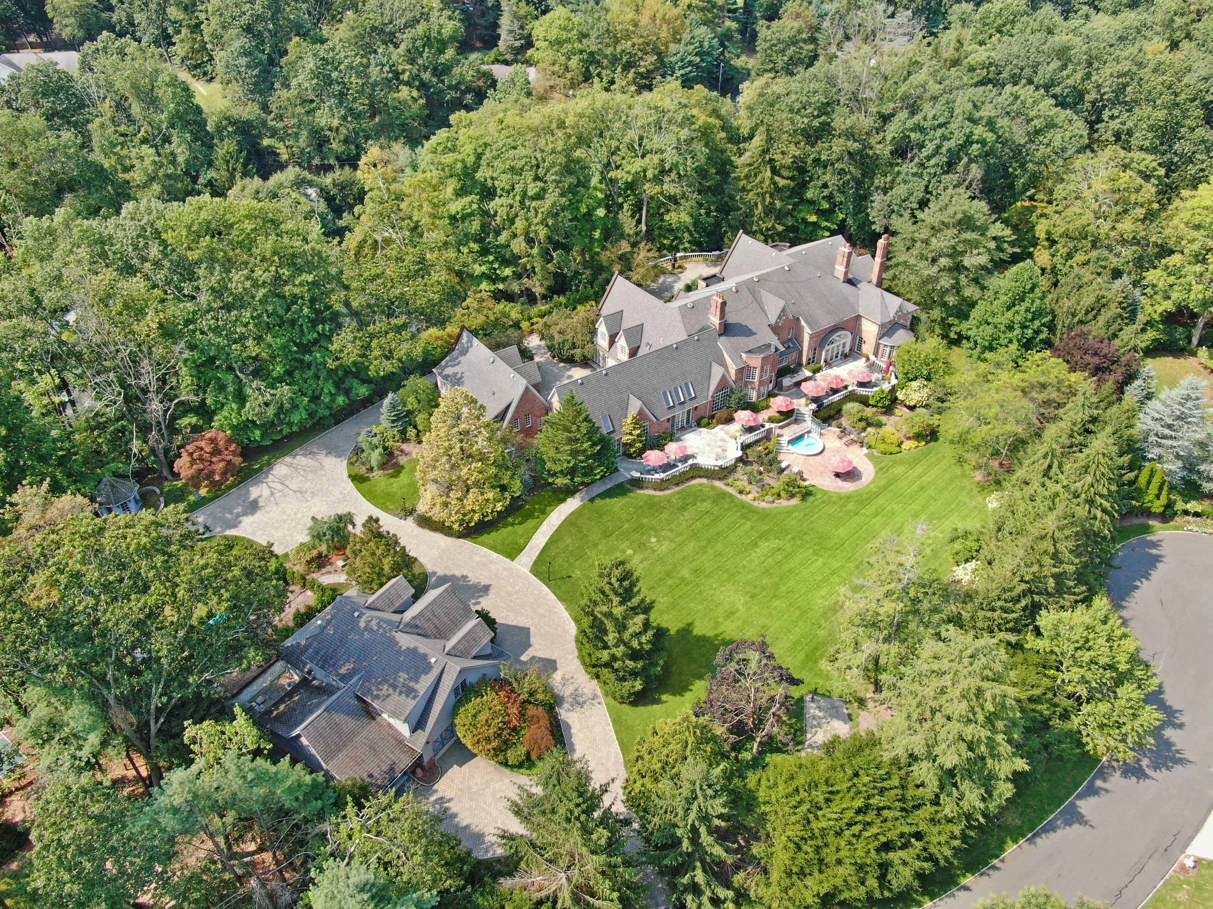 1055 High Mountain Road 