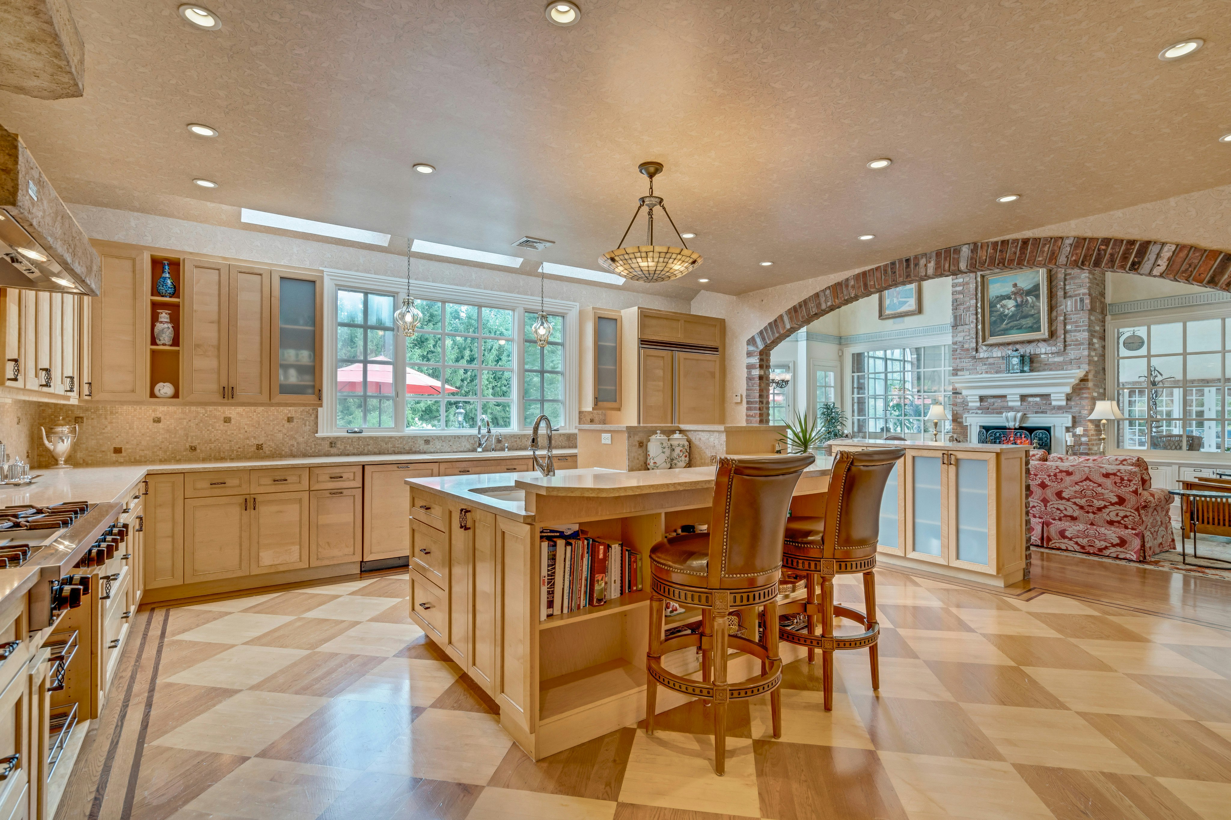 1055 High Mountain Road 