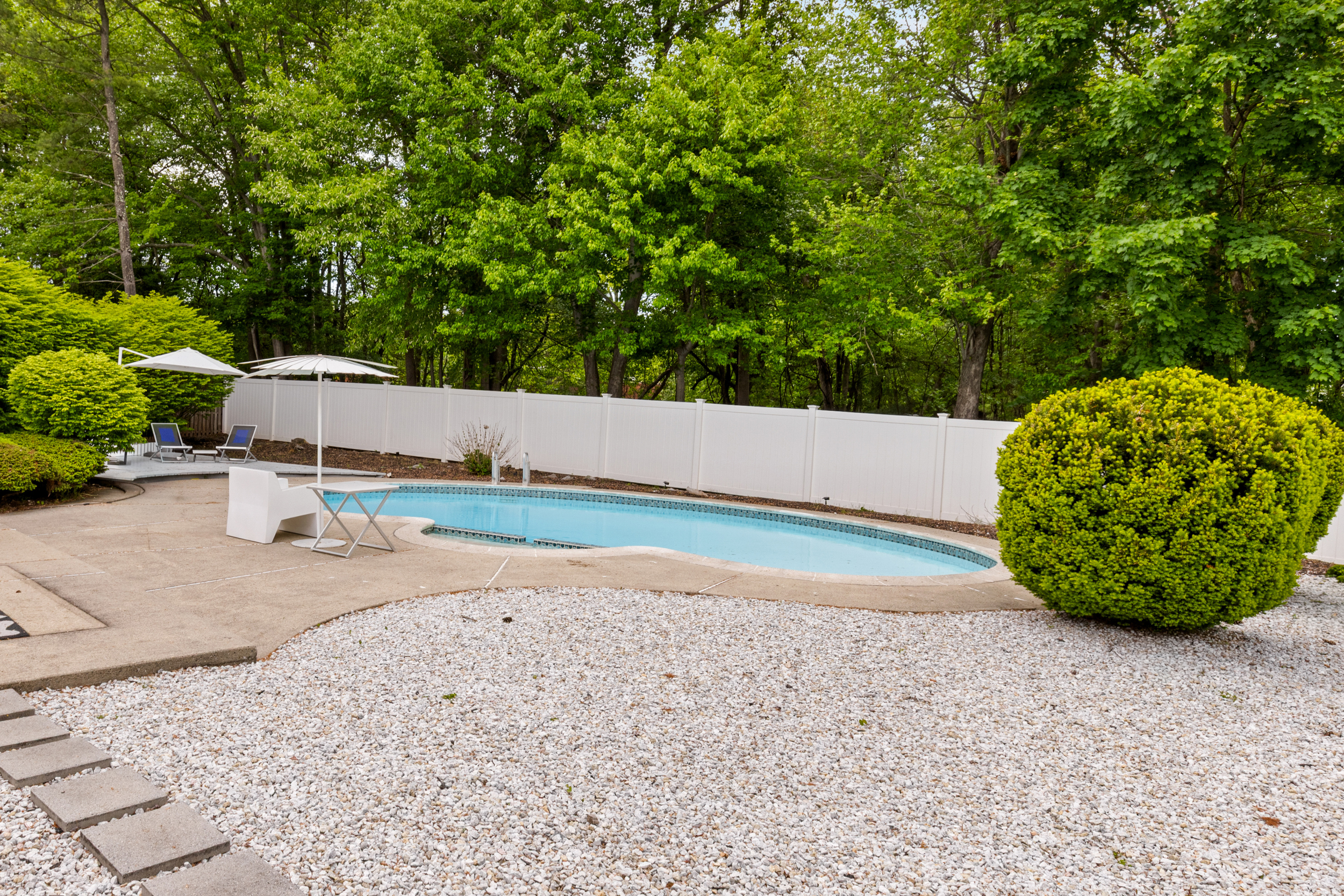 81 Greenwoods Road