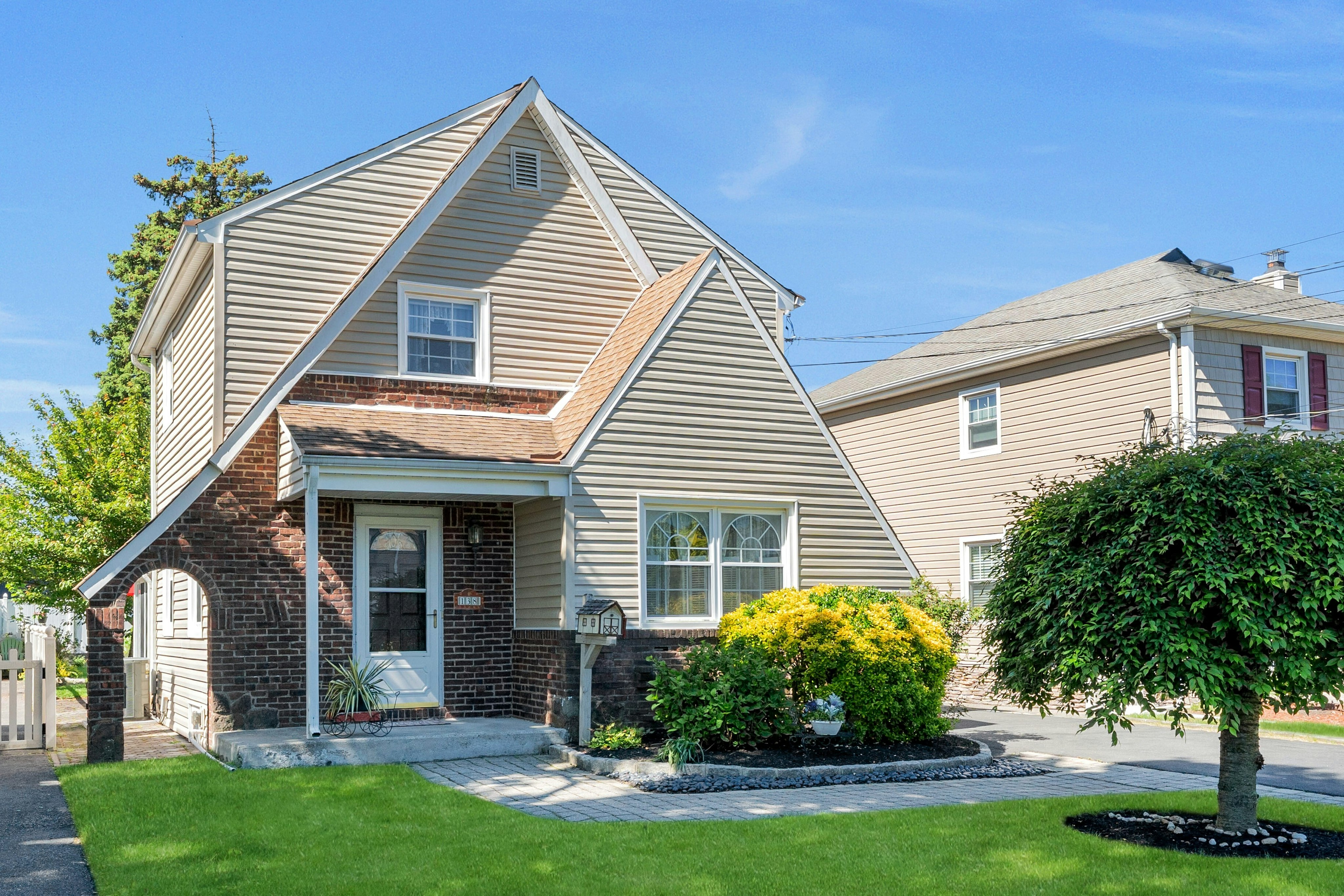 138 Lincoln Avenue 