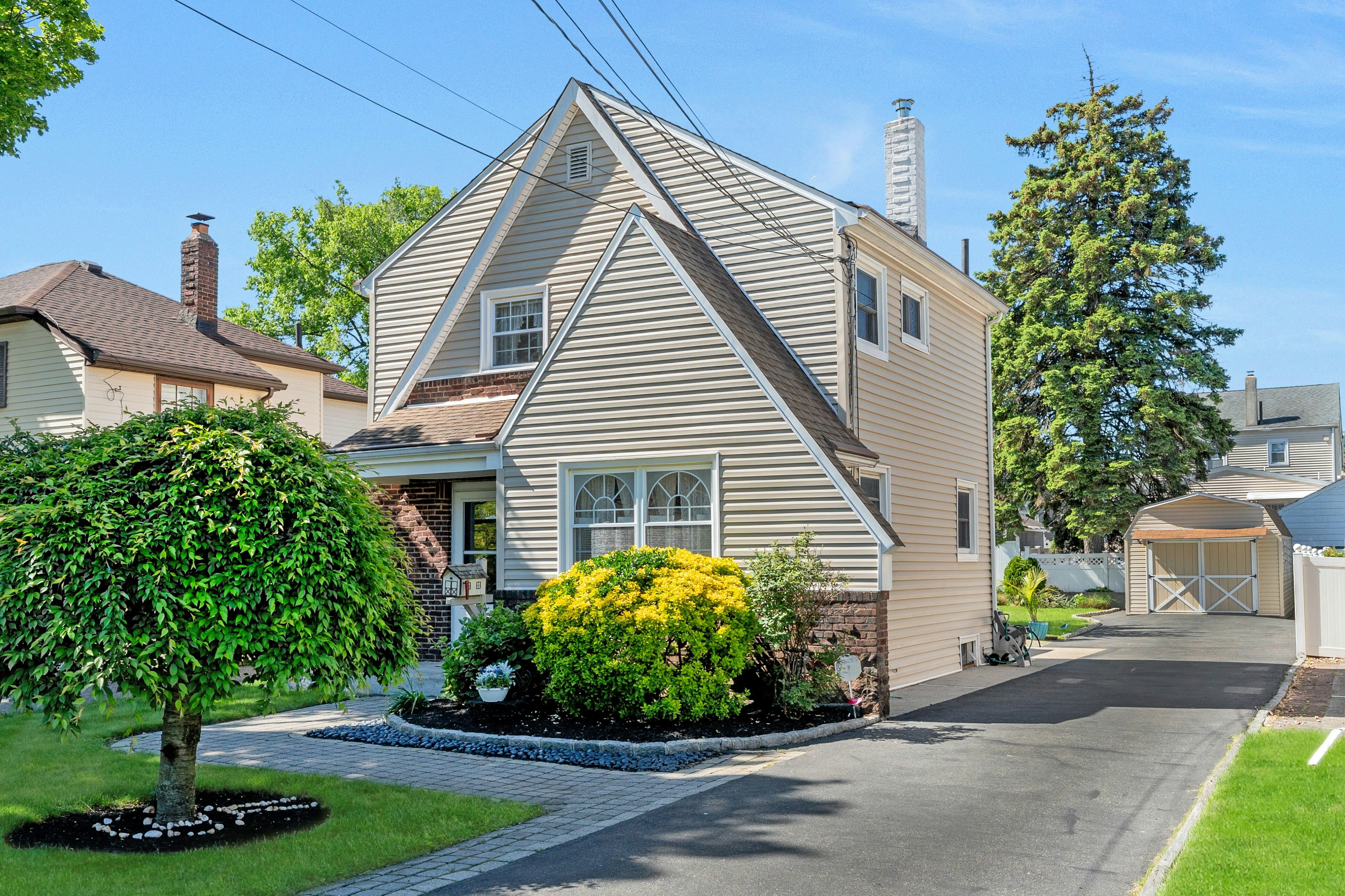 138 Lincoln Avenue 
