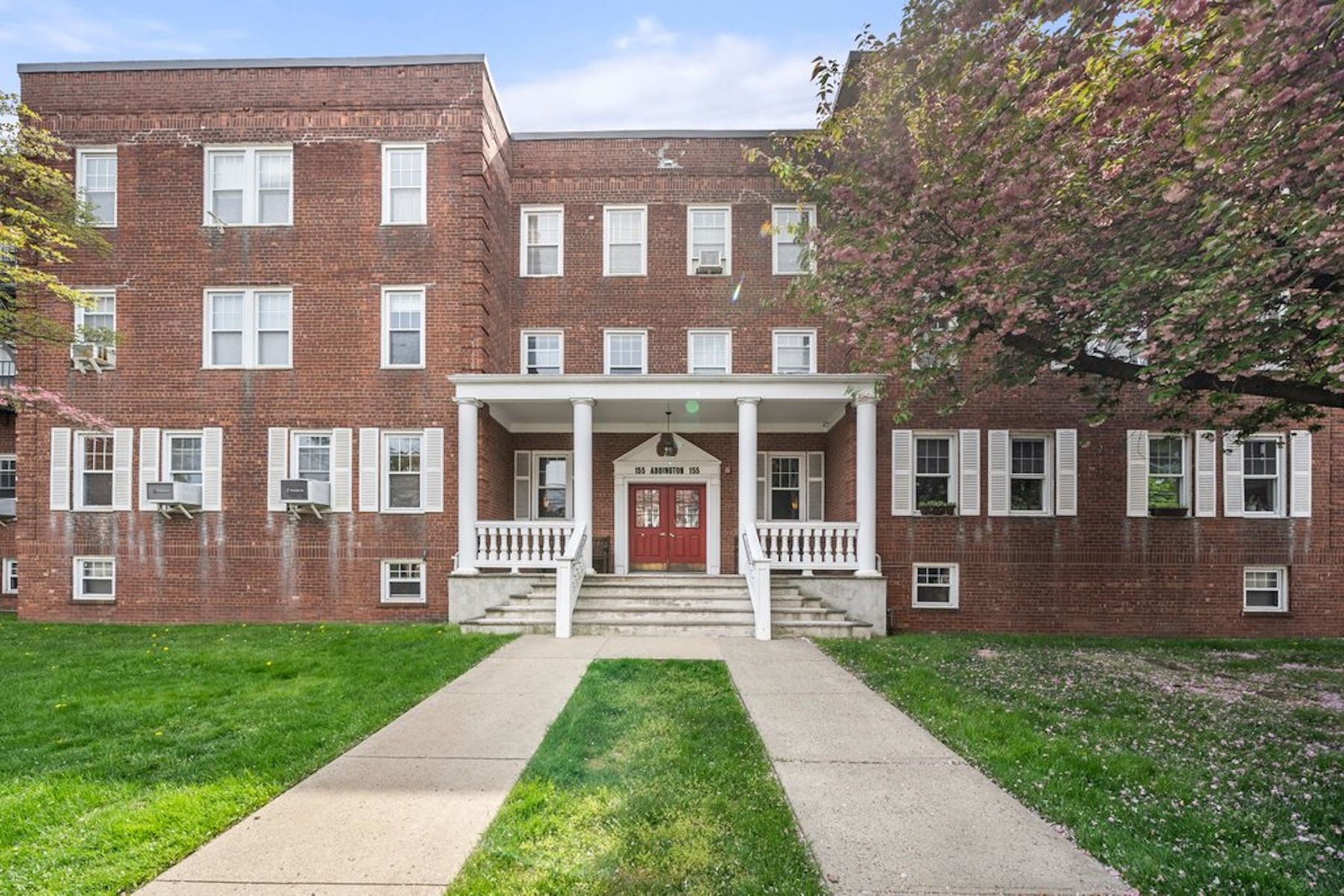 155 Union Avenue Unit# 212