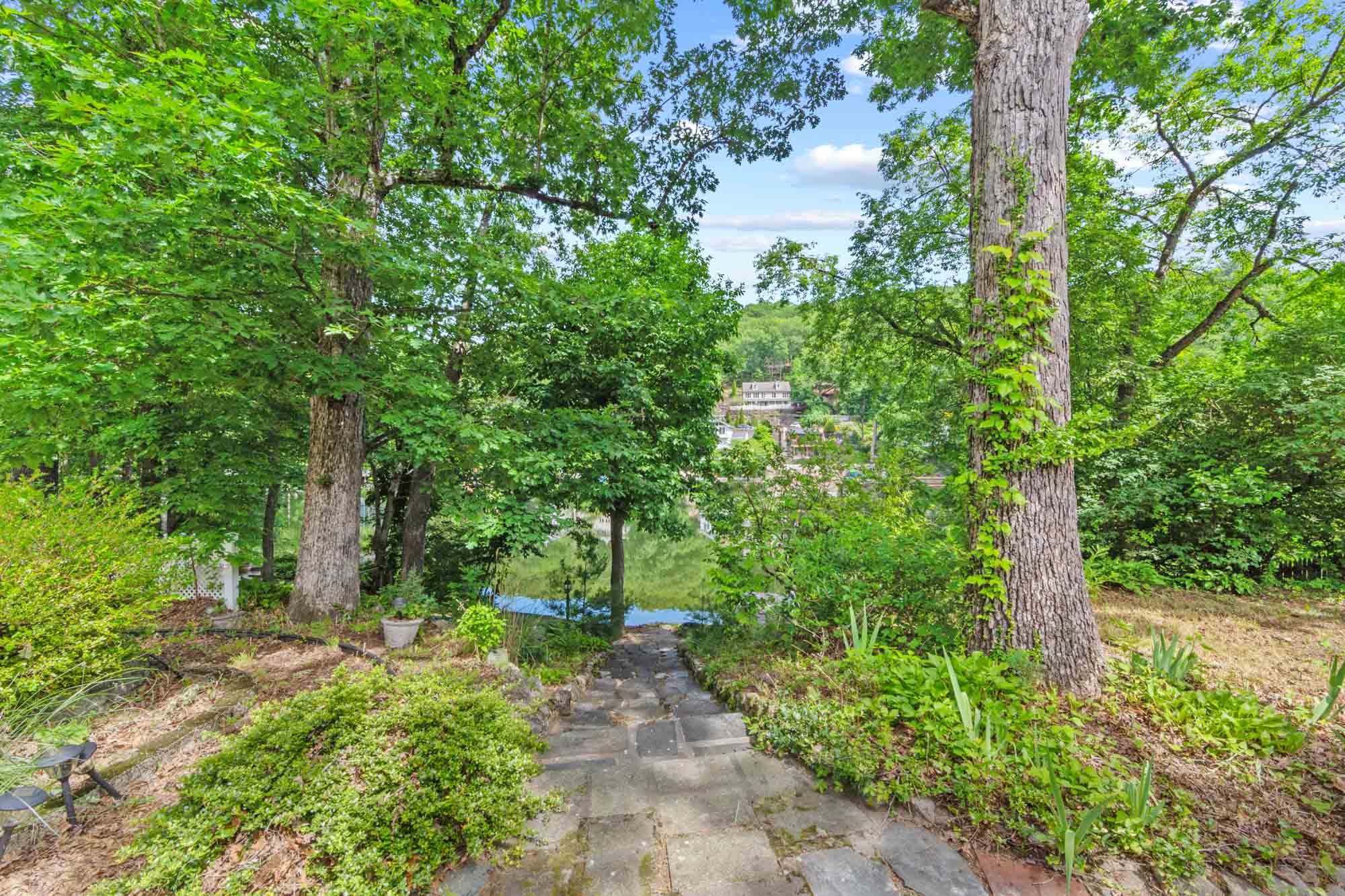 135 Skyline Lakes Drive 