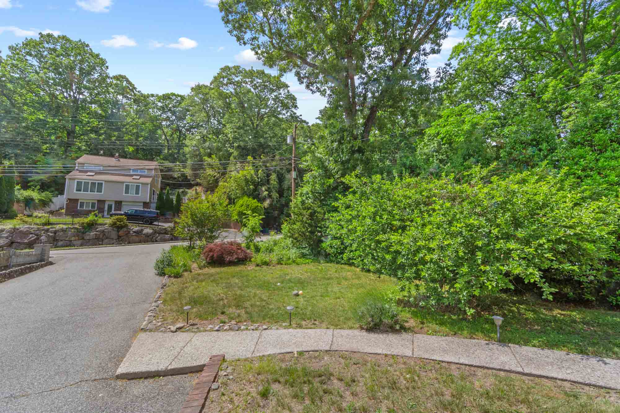 135 Skyline Lakes Drive 