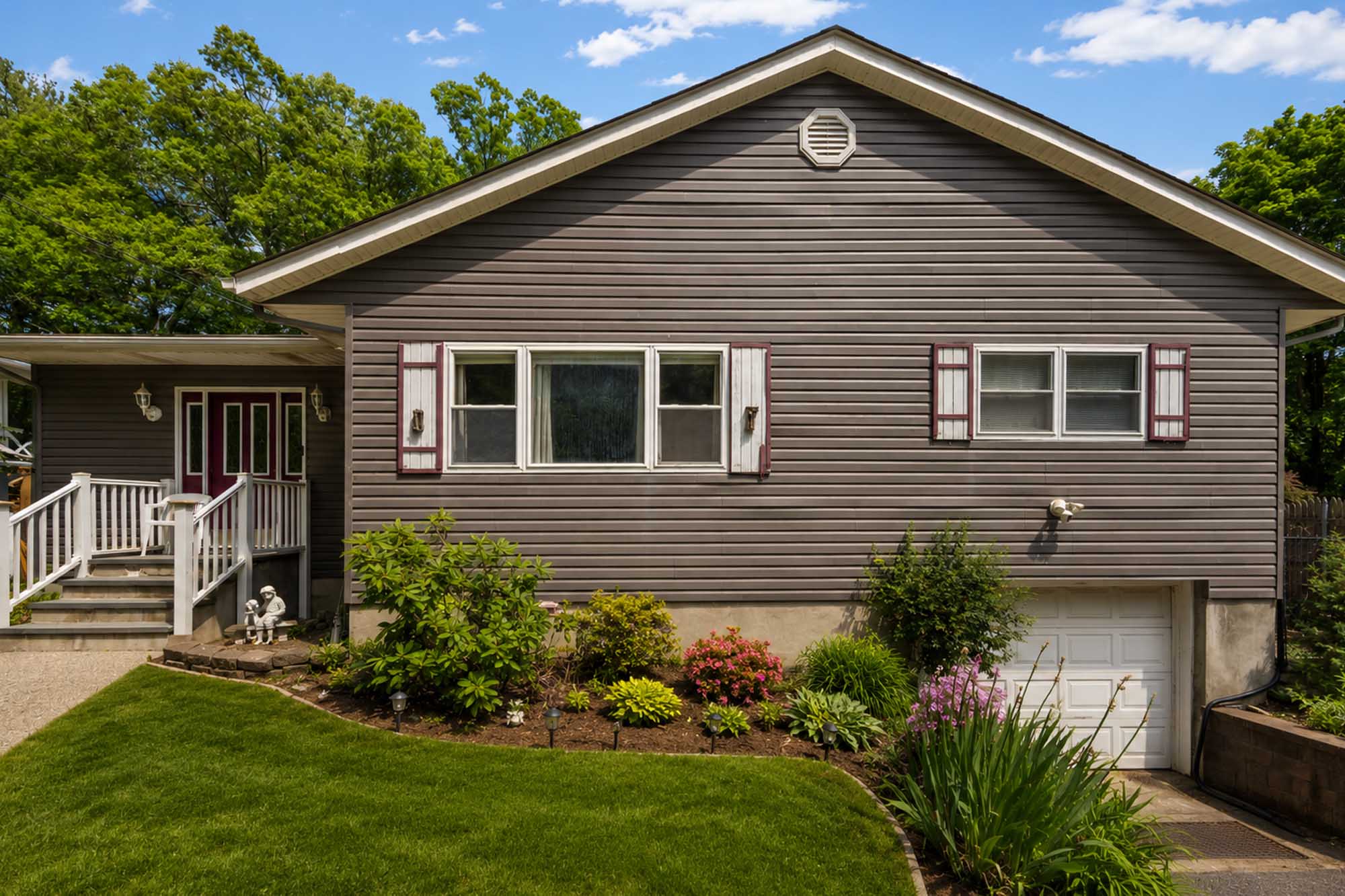 135 Skyline Lakes Drive 