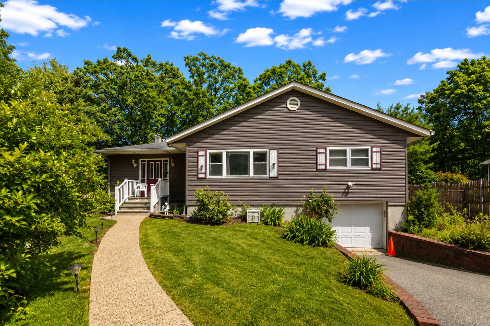 135 Skyline Lakes Drive 