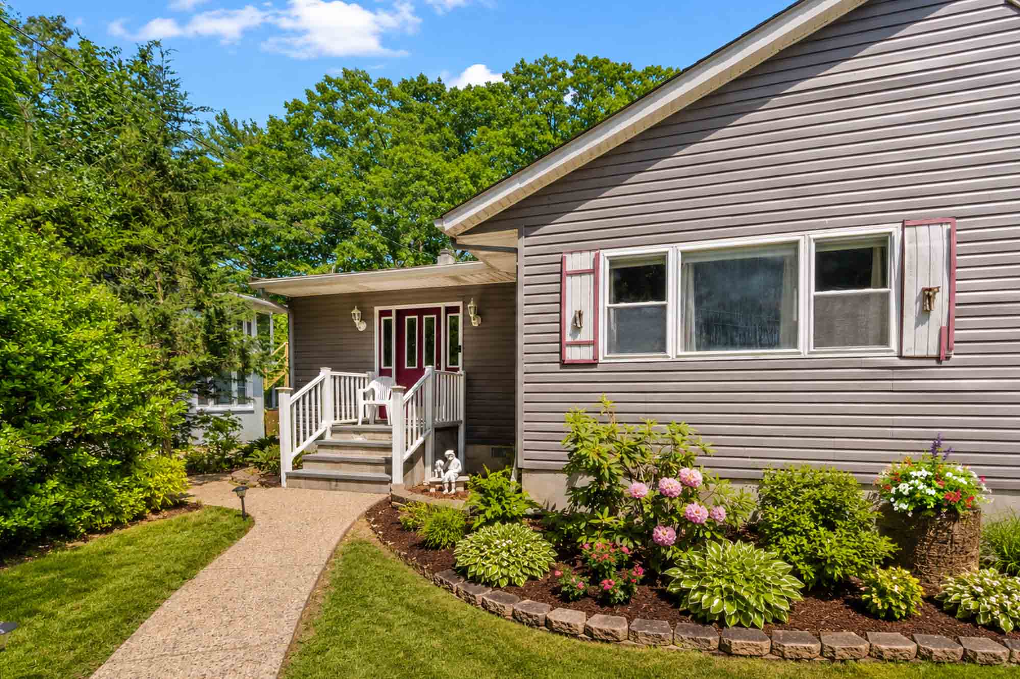 135 Skyline Lakes Drive 