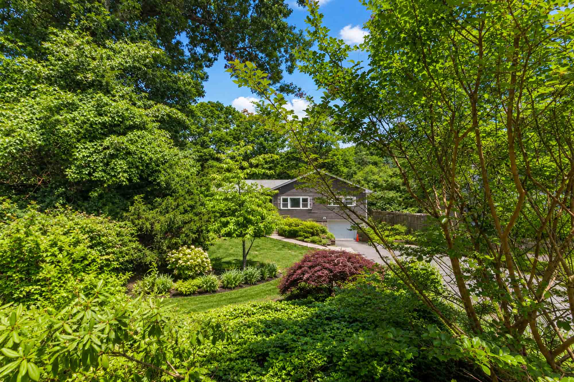 135 Skyline Lakes Drive 