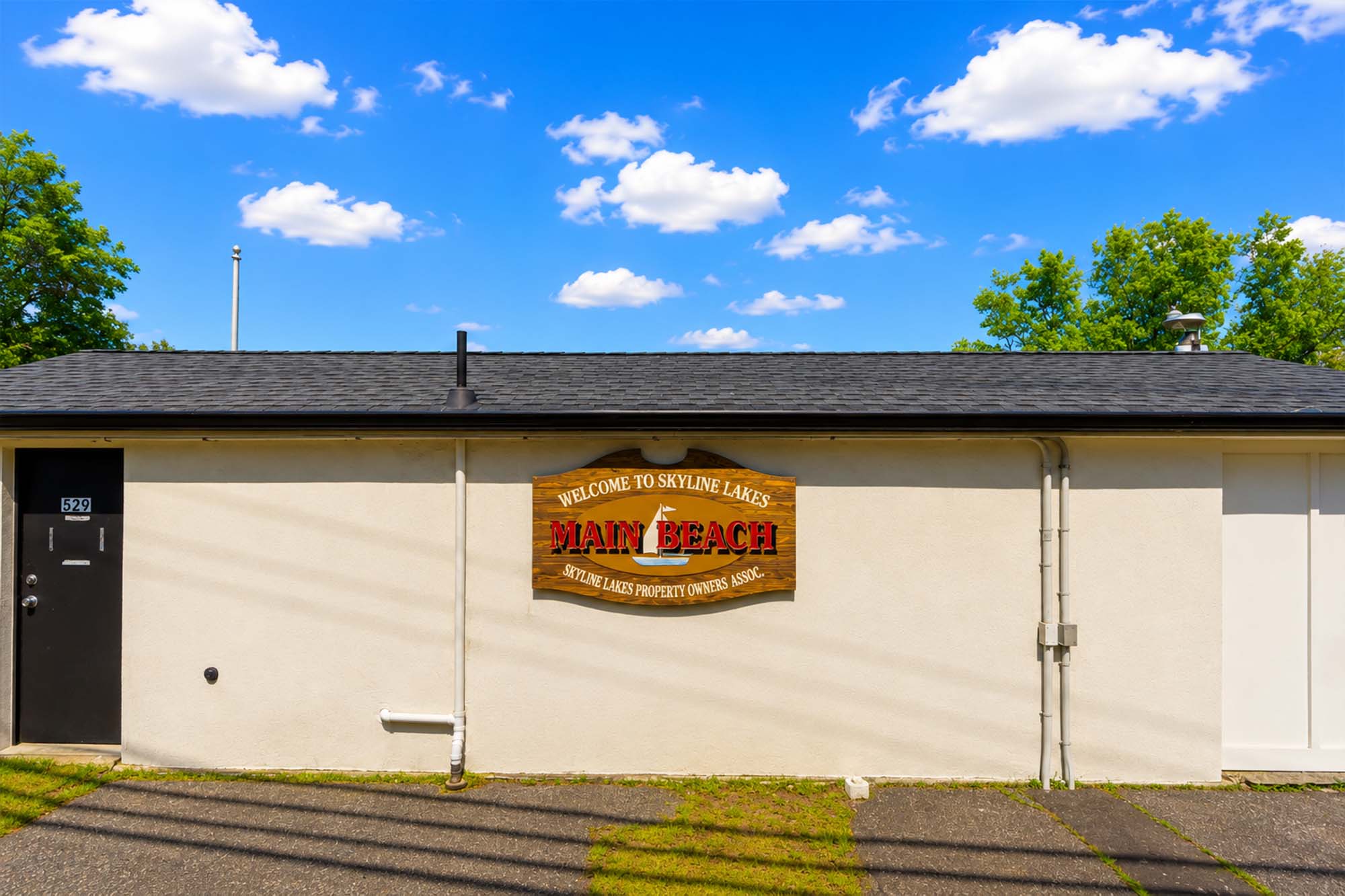 135 Skyline Lakes Drive 