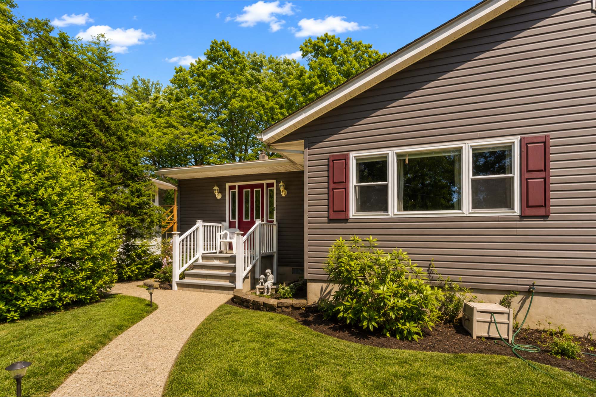 135 Skyline Lakes Drive 