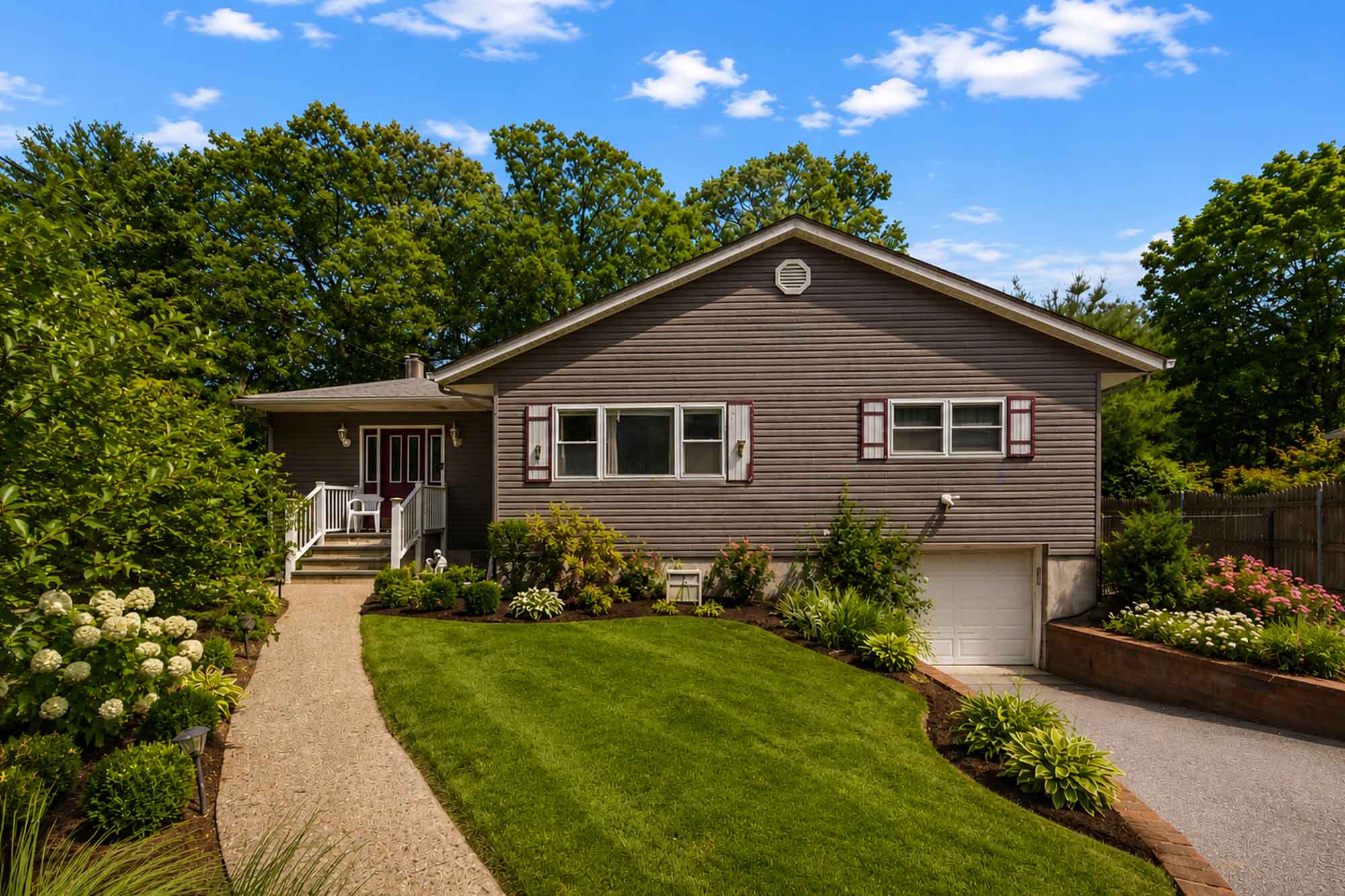 135 Skyline Lakes Drive 