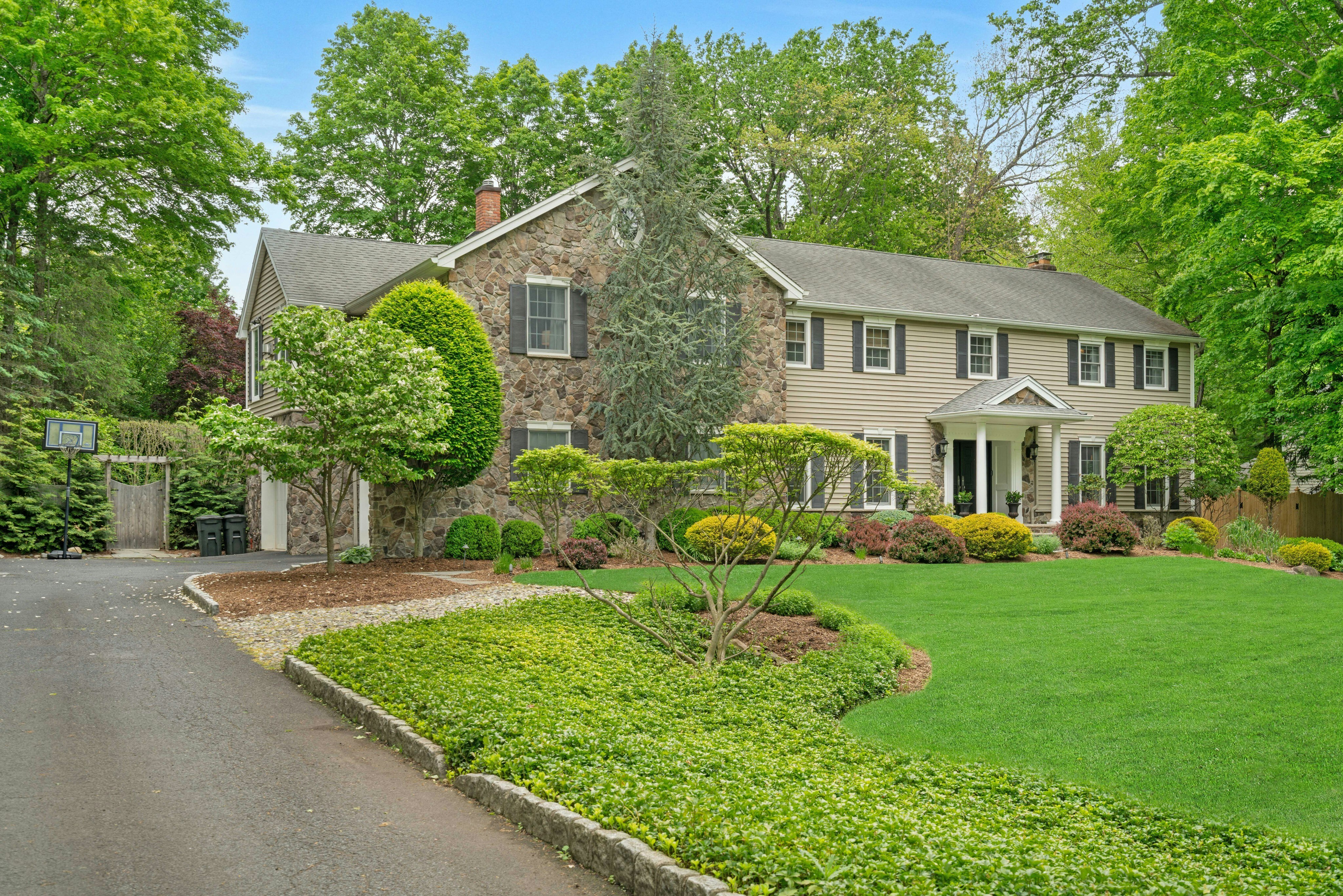 48 Hopper Farm Road 