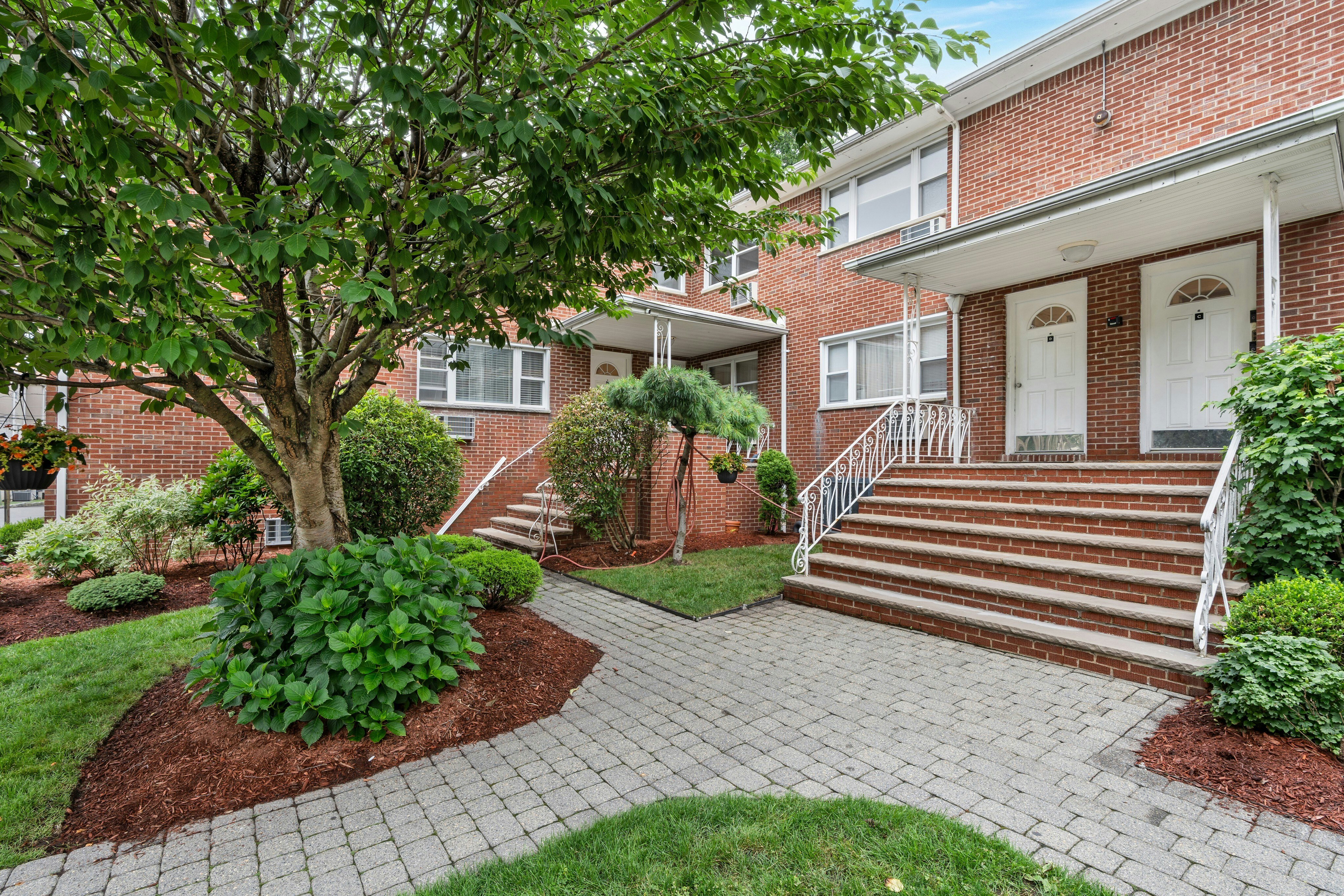 201 Oakdene Place #D1