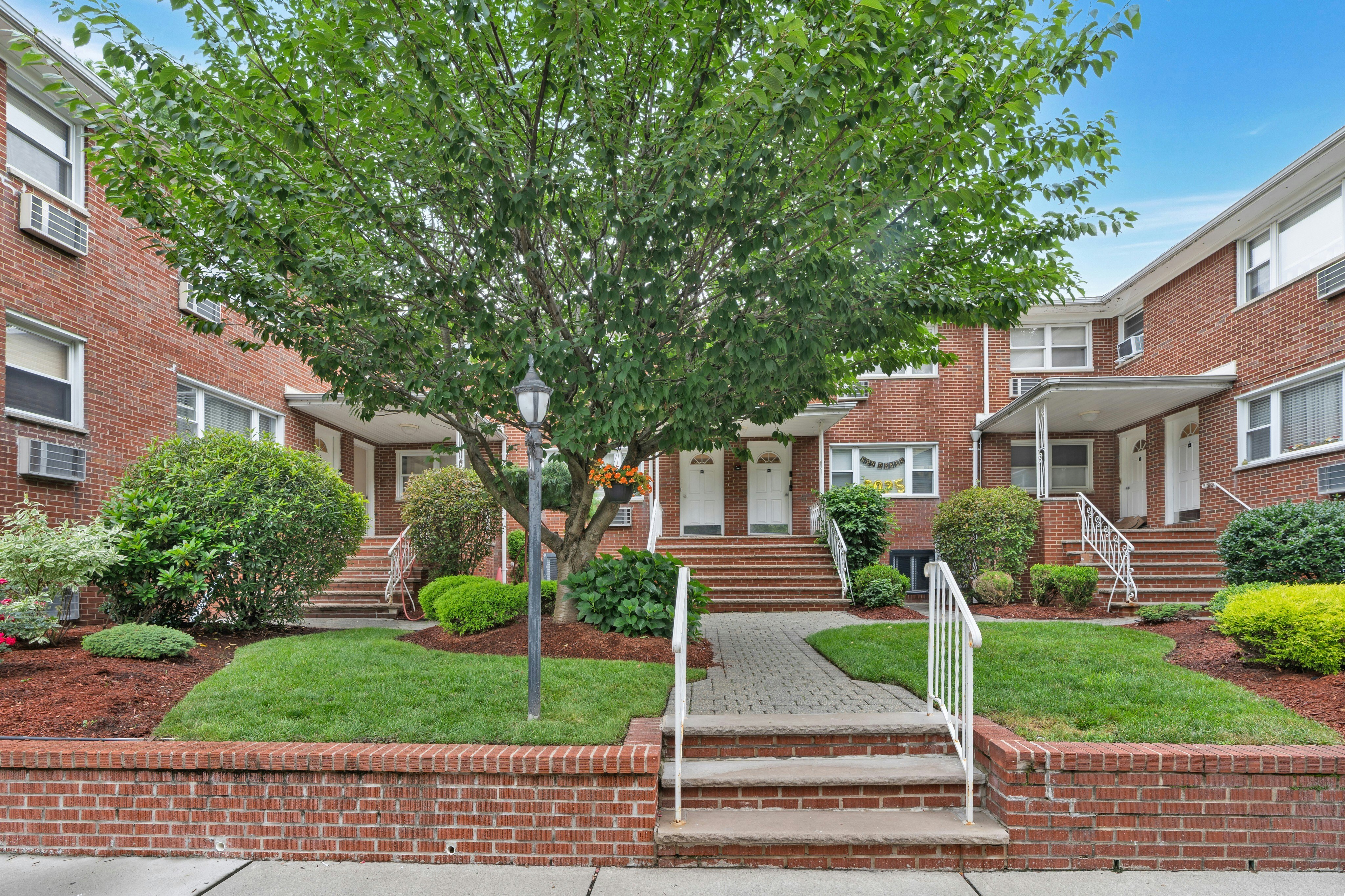 201 Oakdene Place #D1
