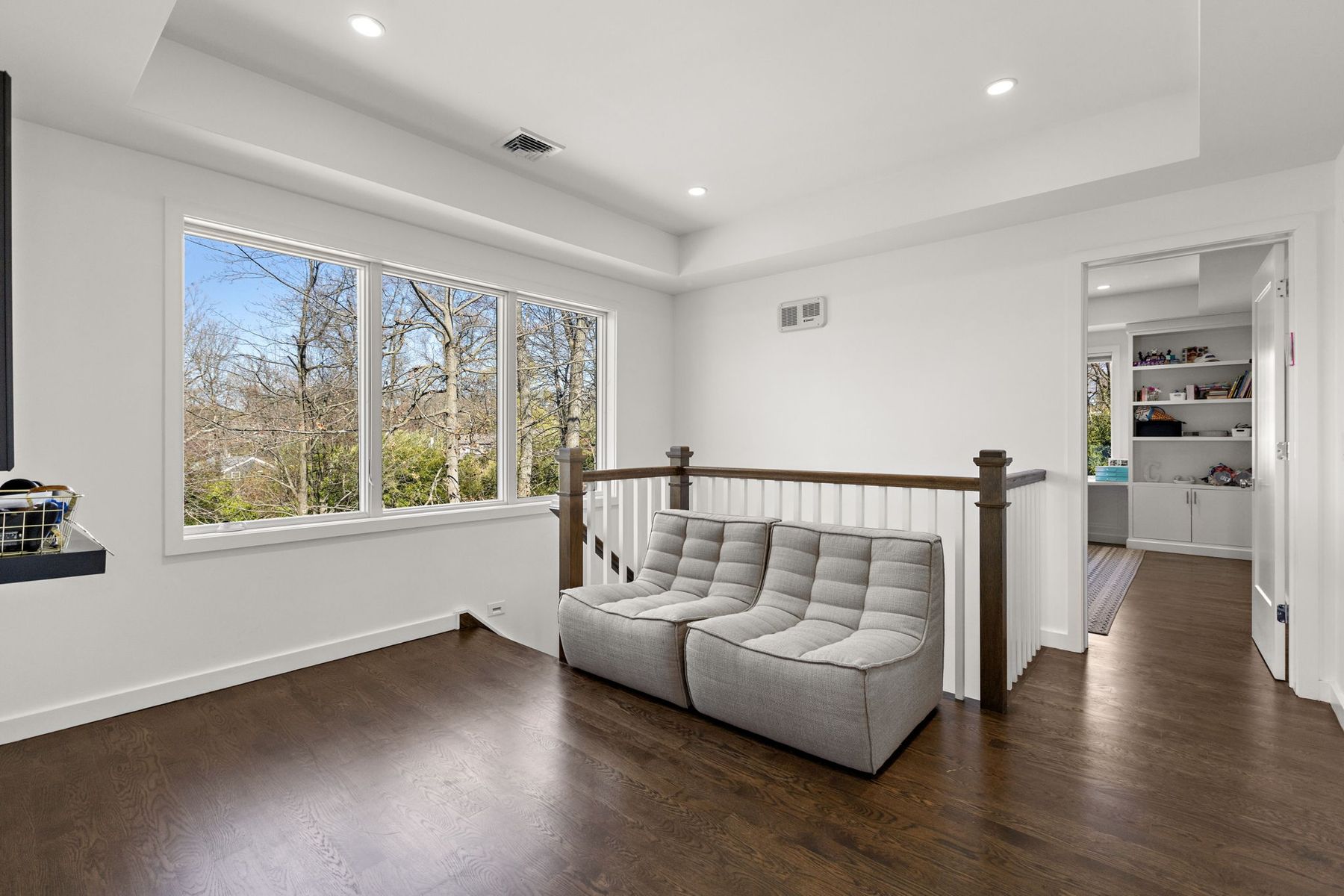 425 Highview