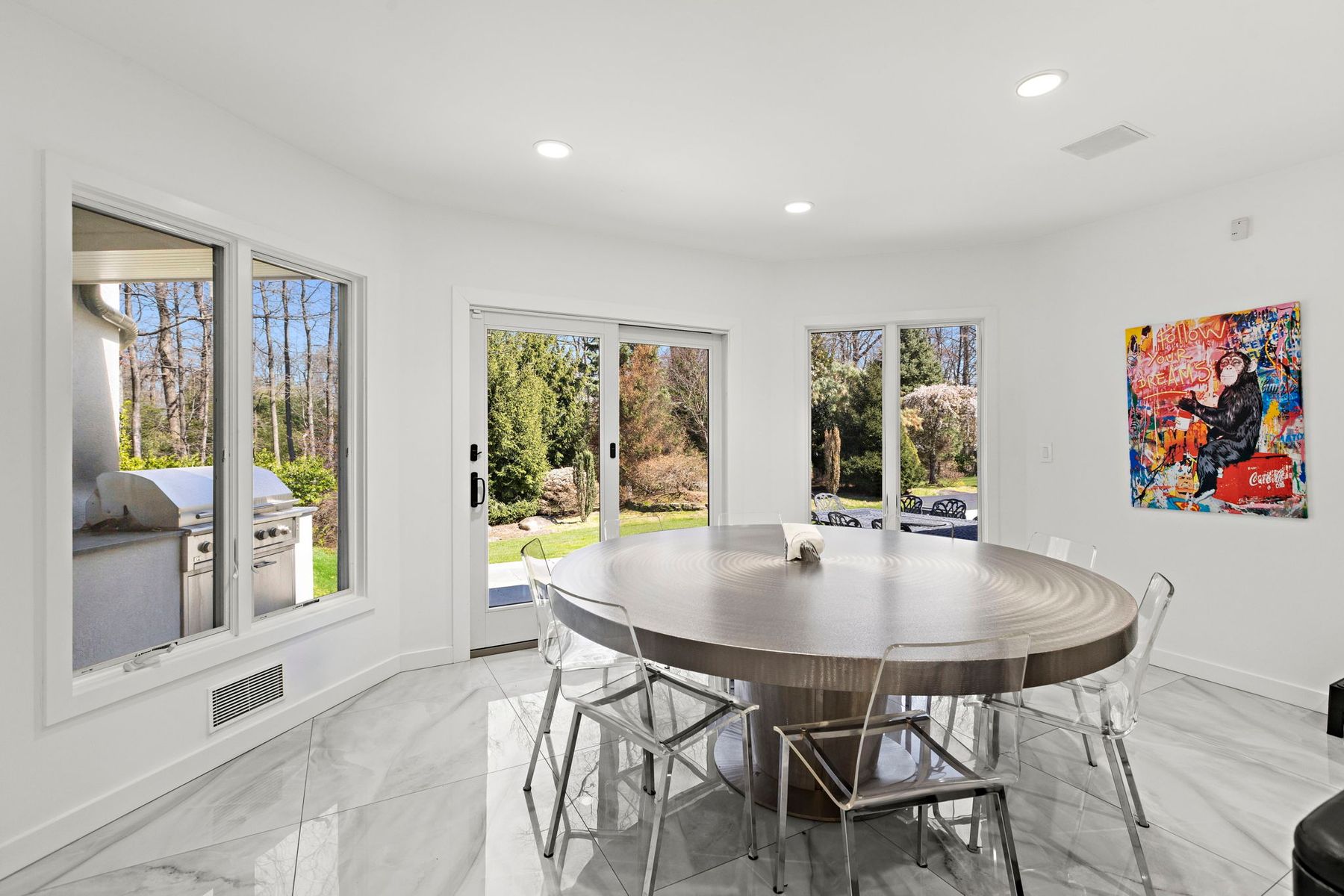 425 Highview