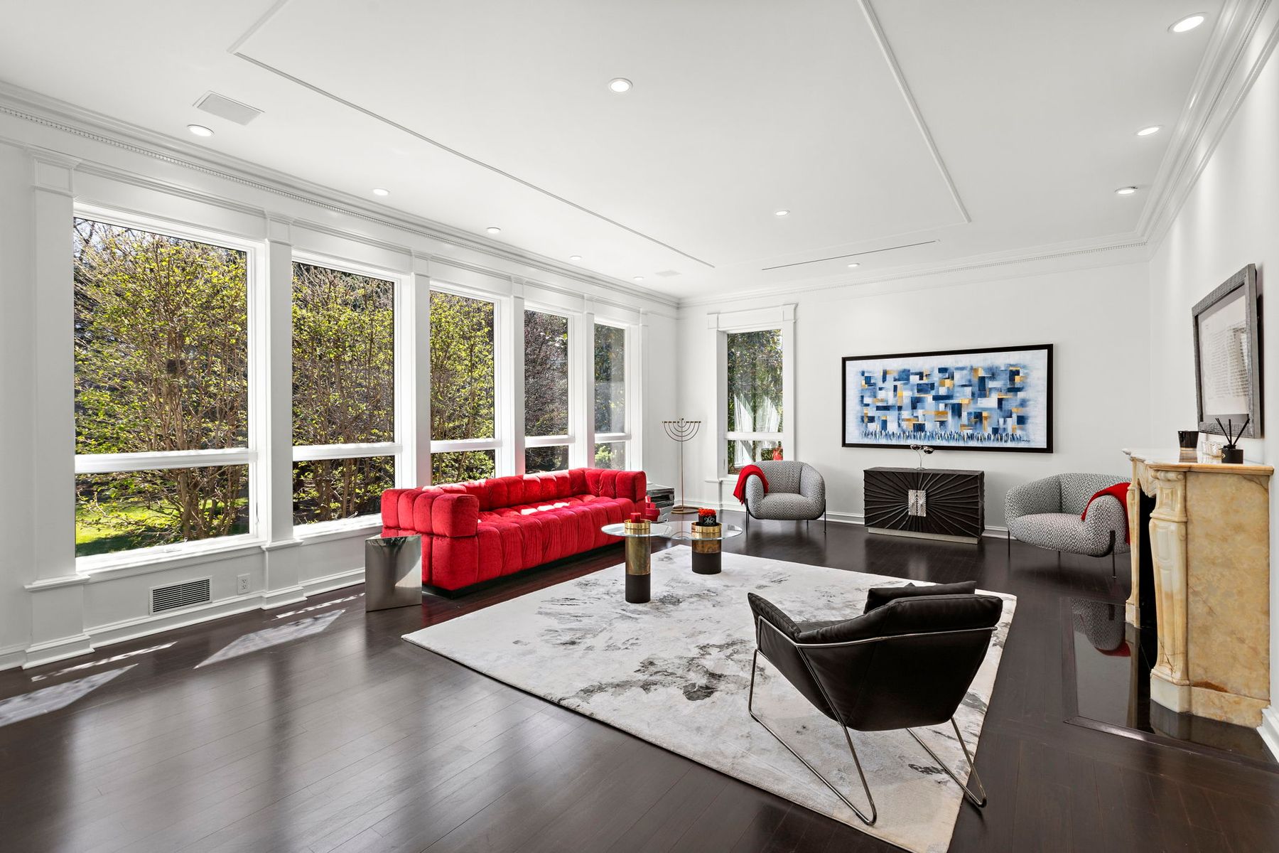 425 Highview