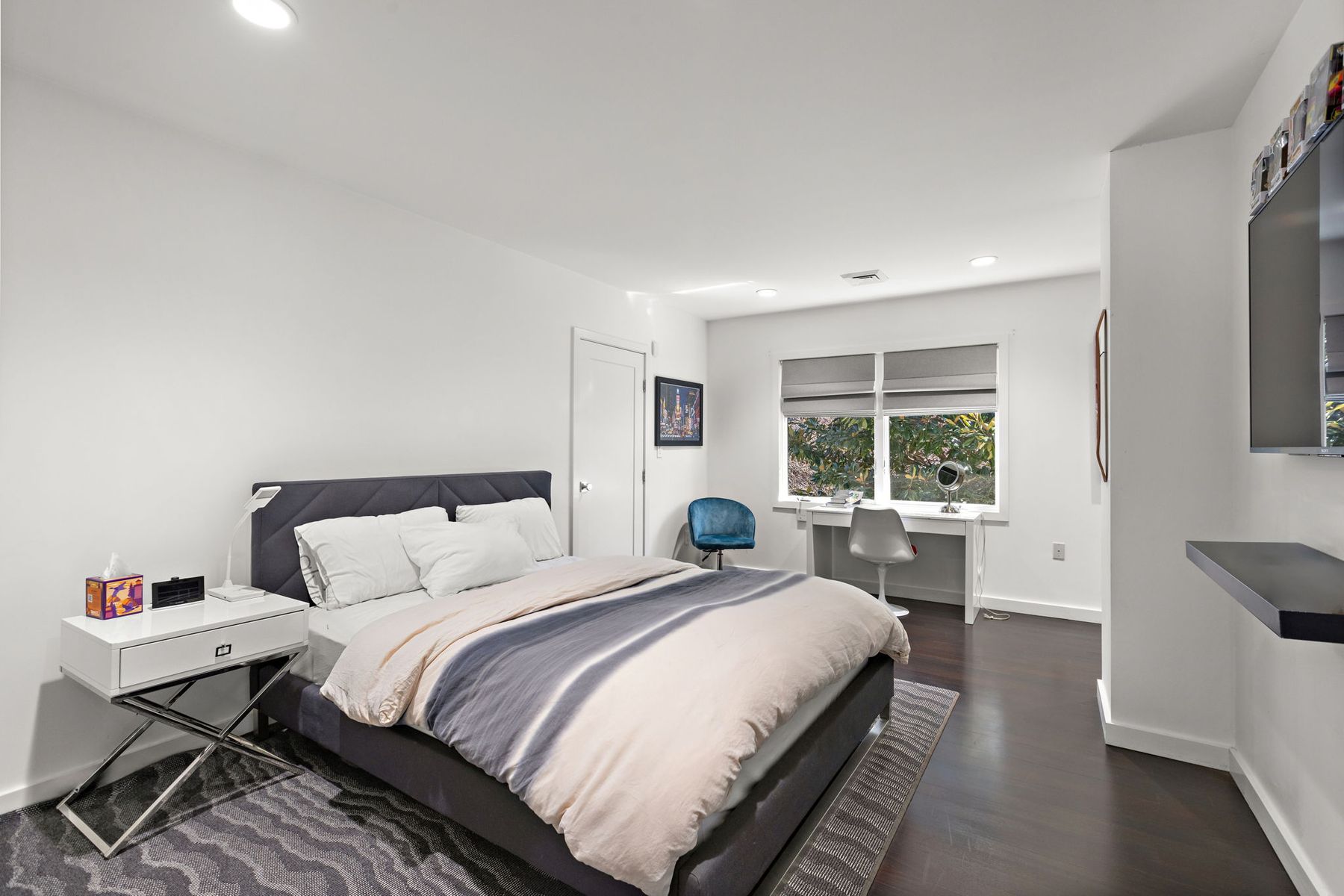425 Highview