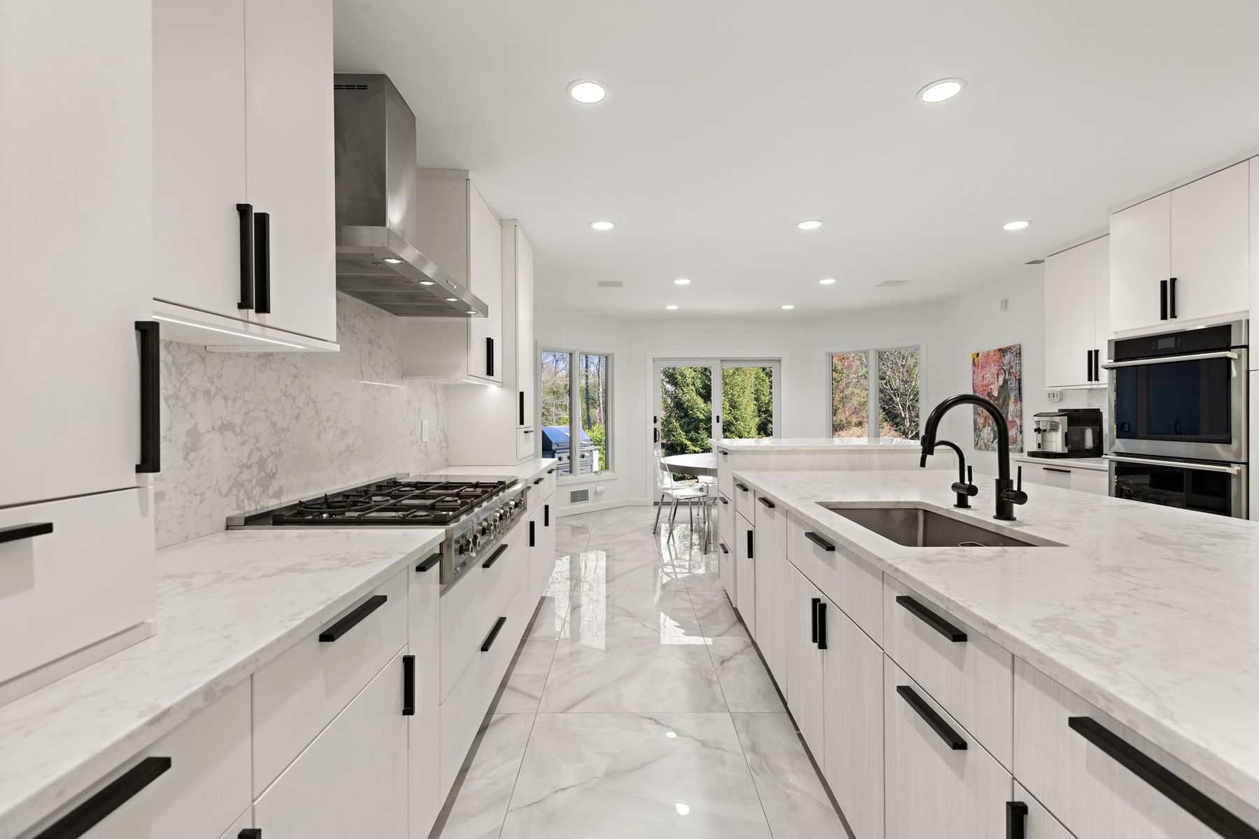 425 Highview