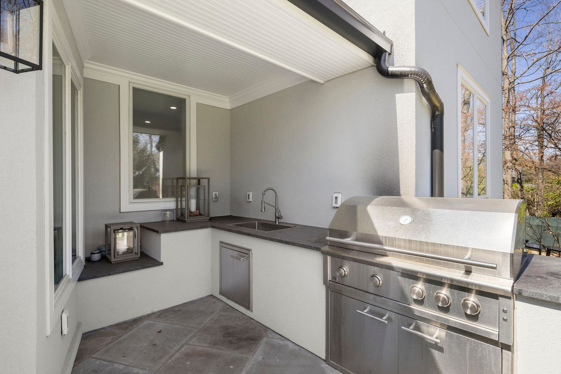 425 Highview