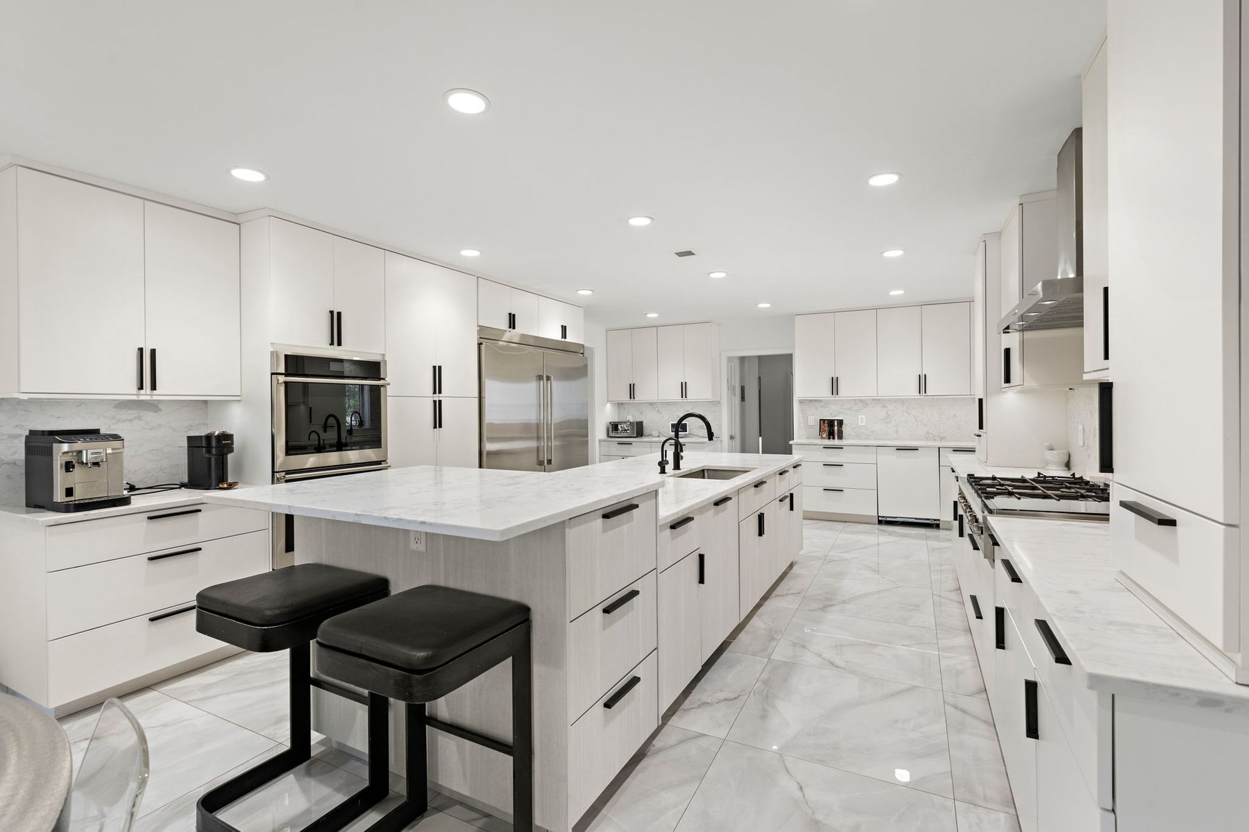 425 Highview