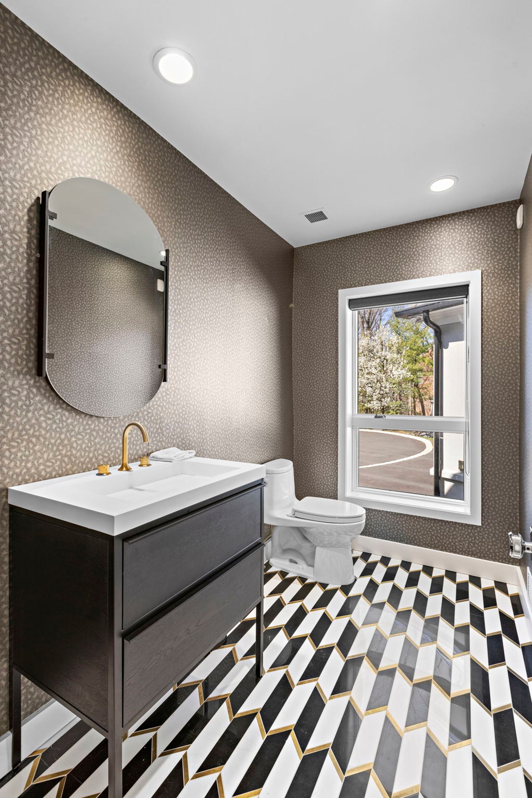 425 Highview